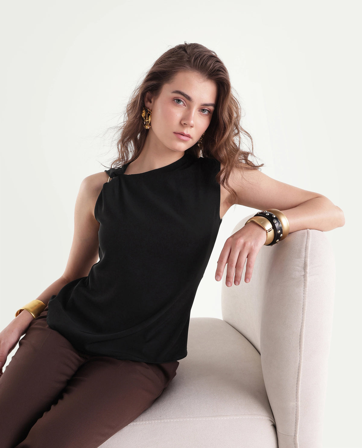 Rareism Women's Ping Black Polyester Crew Neck Regular Plain Top