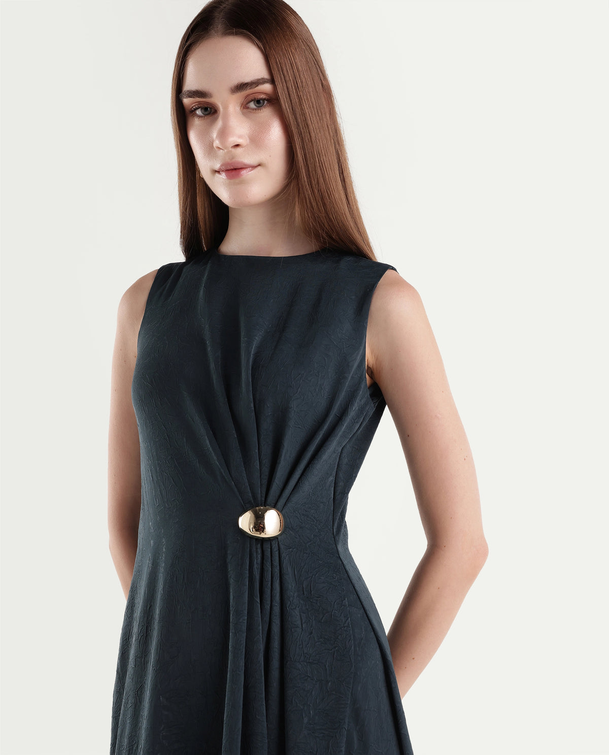 Rareism Women's Xoa Teal Polyester Round Neck Sheath Plain Dress - image 3