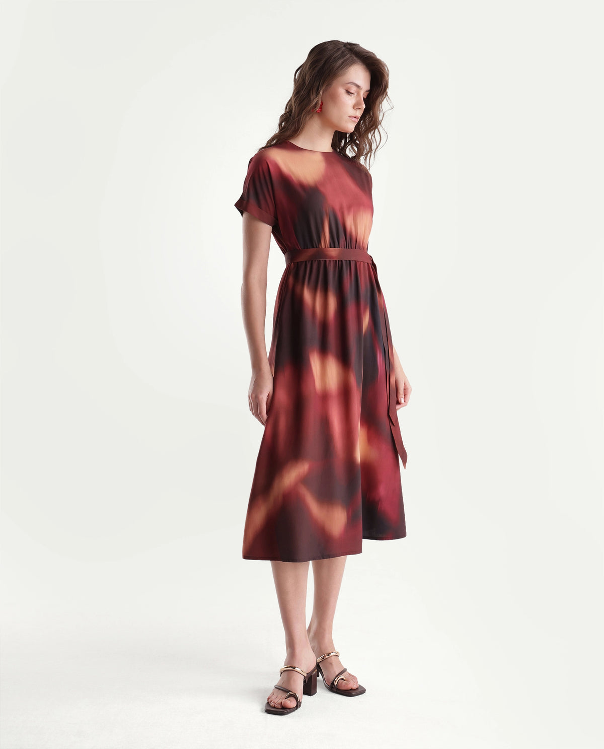Rareism Women's Sufon Dark Brown Viscose Crew Neck Fit And Flare Abstract Print Dress