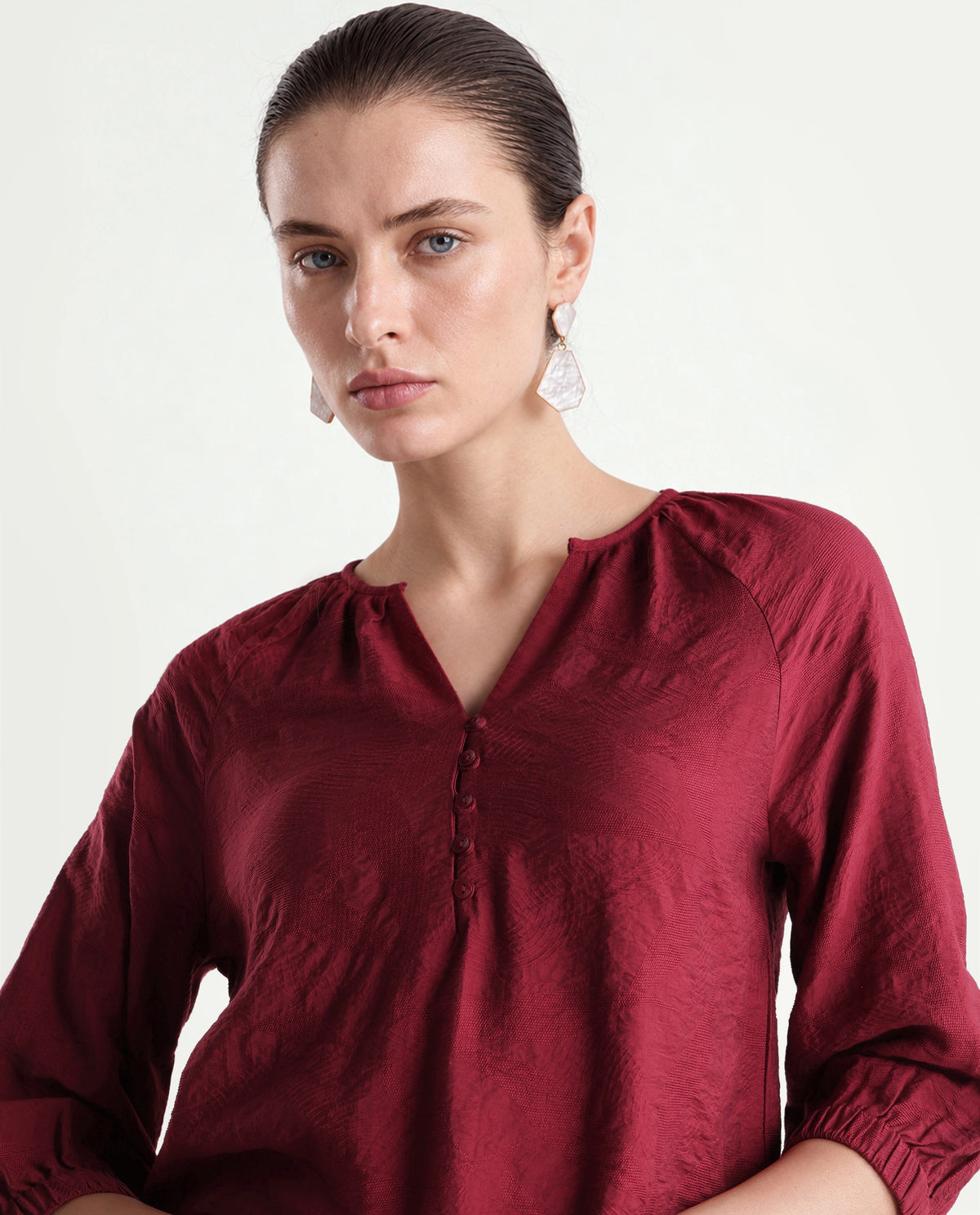 Rareism Women's Bessy Maroon Viscose Blend V-Neck Bodycon Jacquard Top