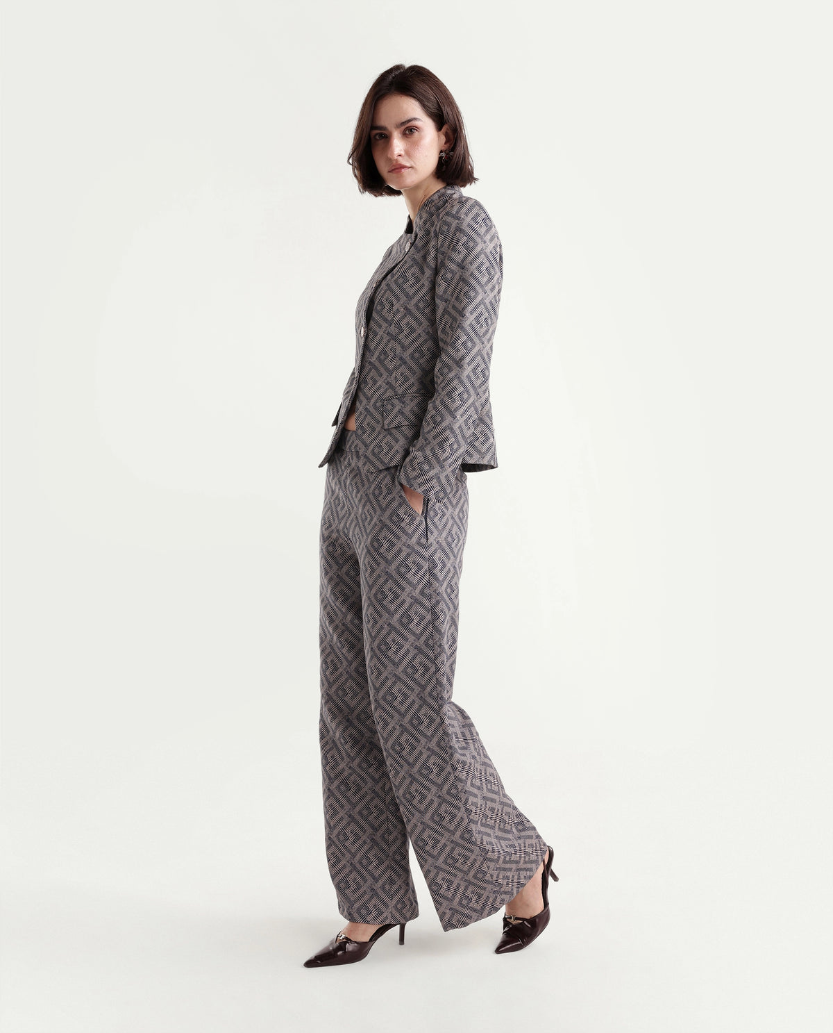 Rareism Women's Onfes-B Dusky Beige Cotton Blend Button And Zip Wide Leg Jacquard Trouser - image 5