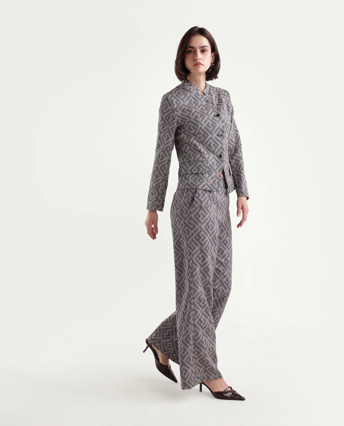 Rareism Women's Onfes-B Dusky Beige Cotton Blend Button And Zip Wide Leg Jacquard Trouser - image 4