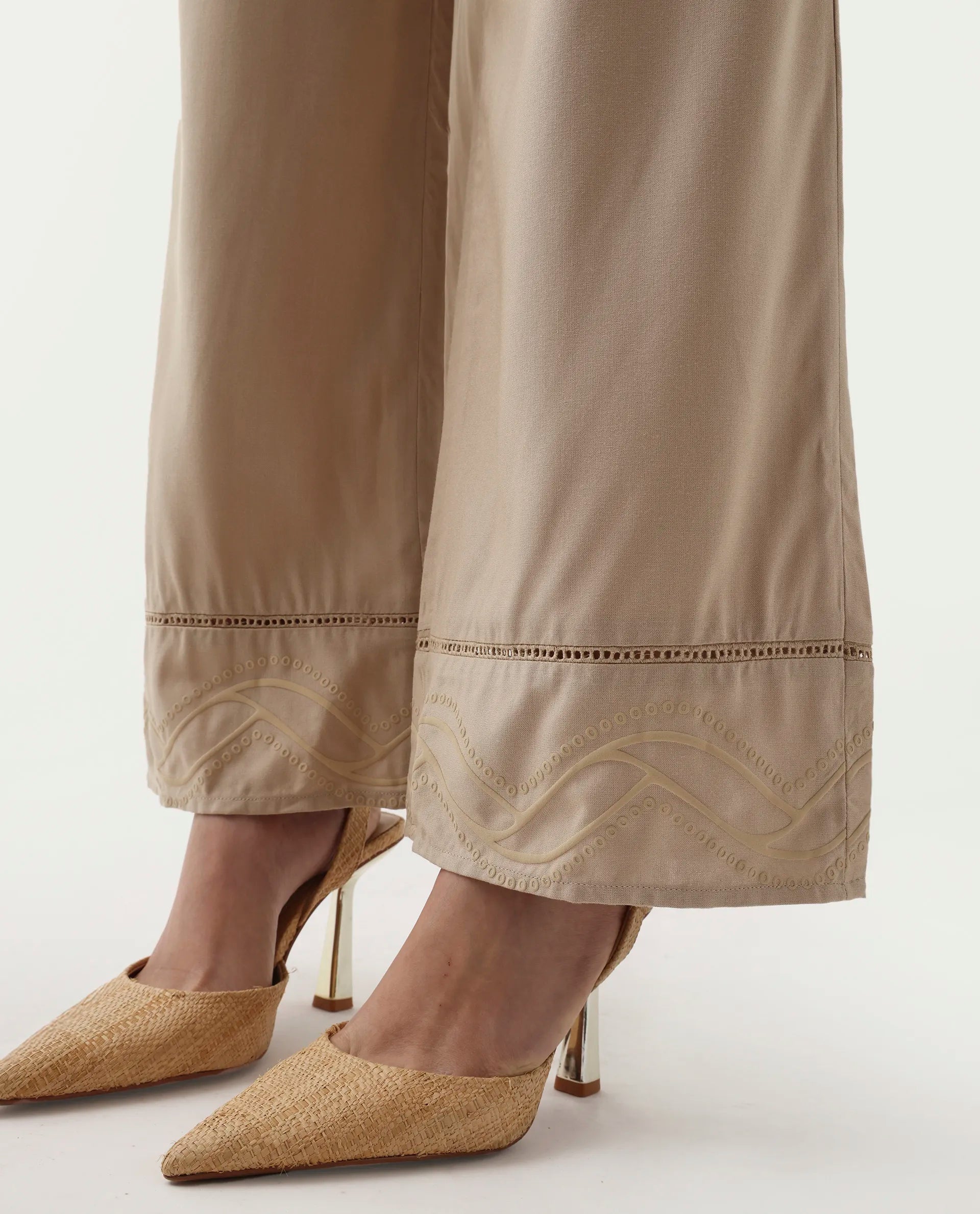 Rareism Women's Roneshif B Beige Viscose Plain Ankle Length Straight Fit Trouser