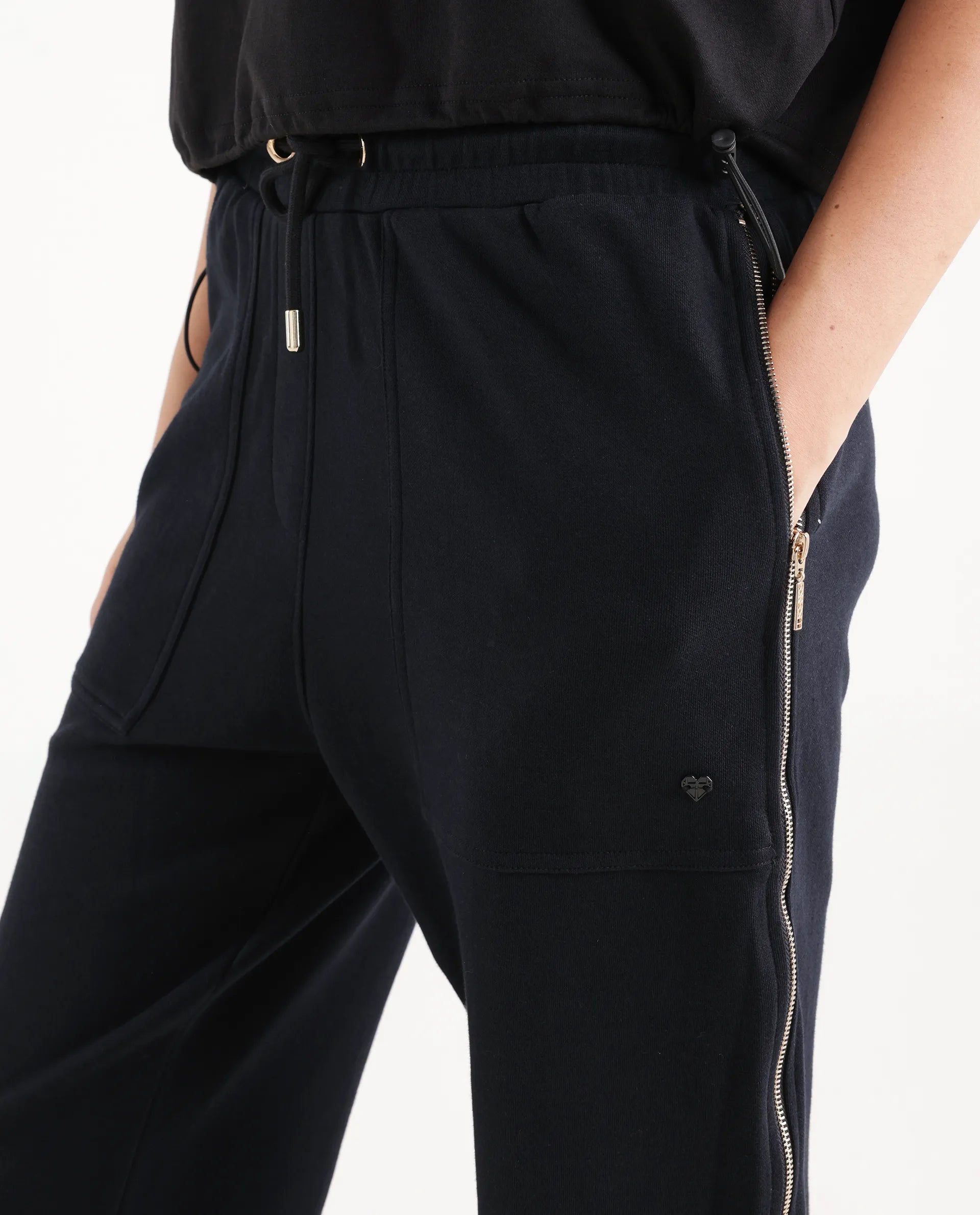 Rareism Women's Saints Black Cotton Blend Plain Ankle Length Regular Fit Track Pant