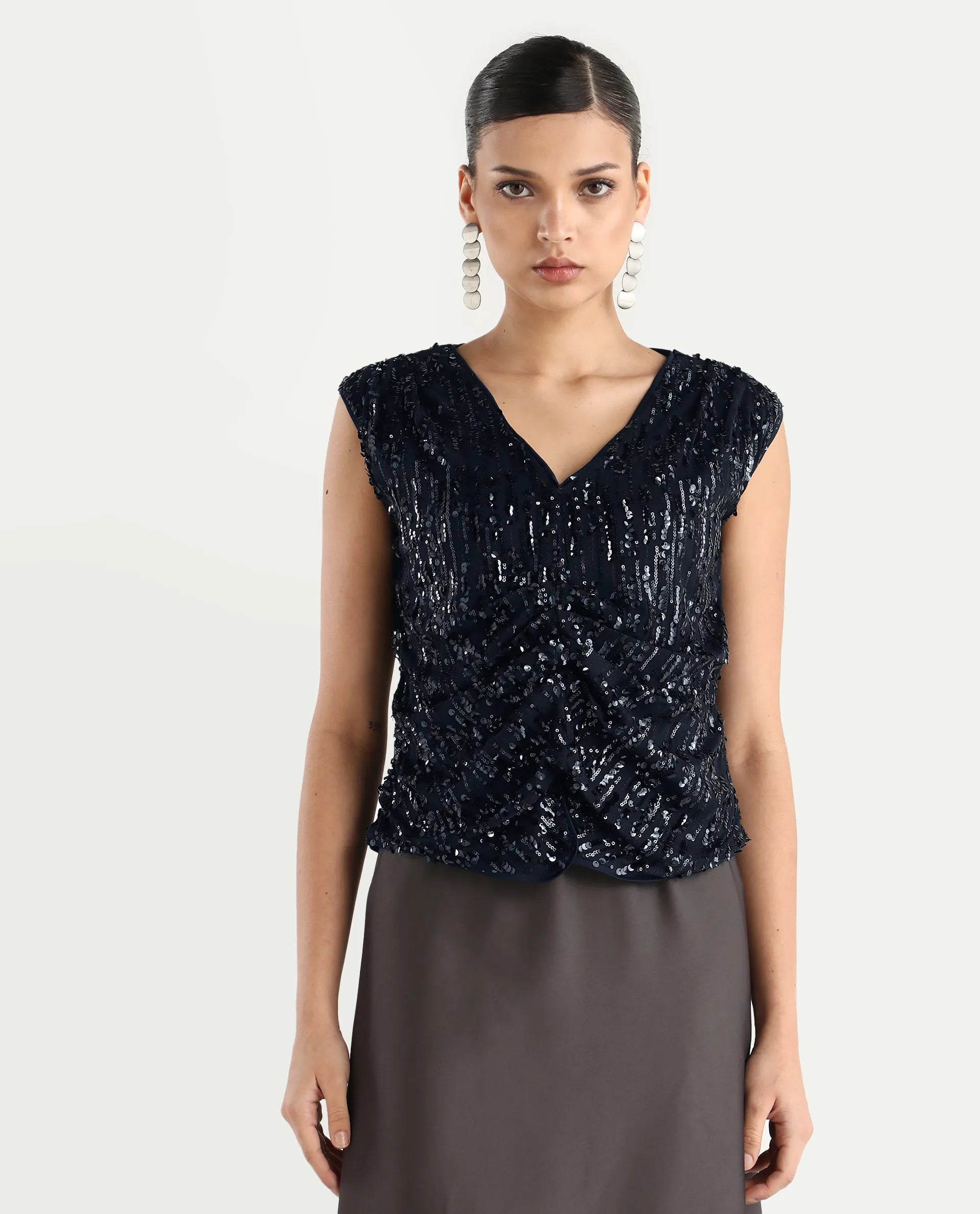 Rareism Women's Saot Metallic Navy Knit V-Neck Plain Sleeveless Regular Fitted Top