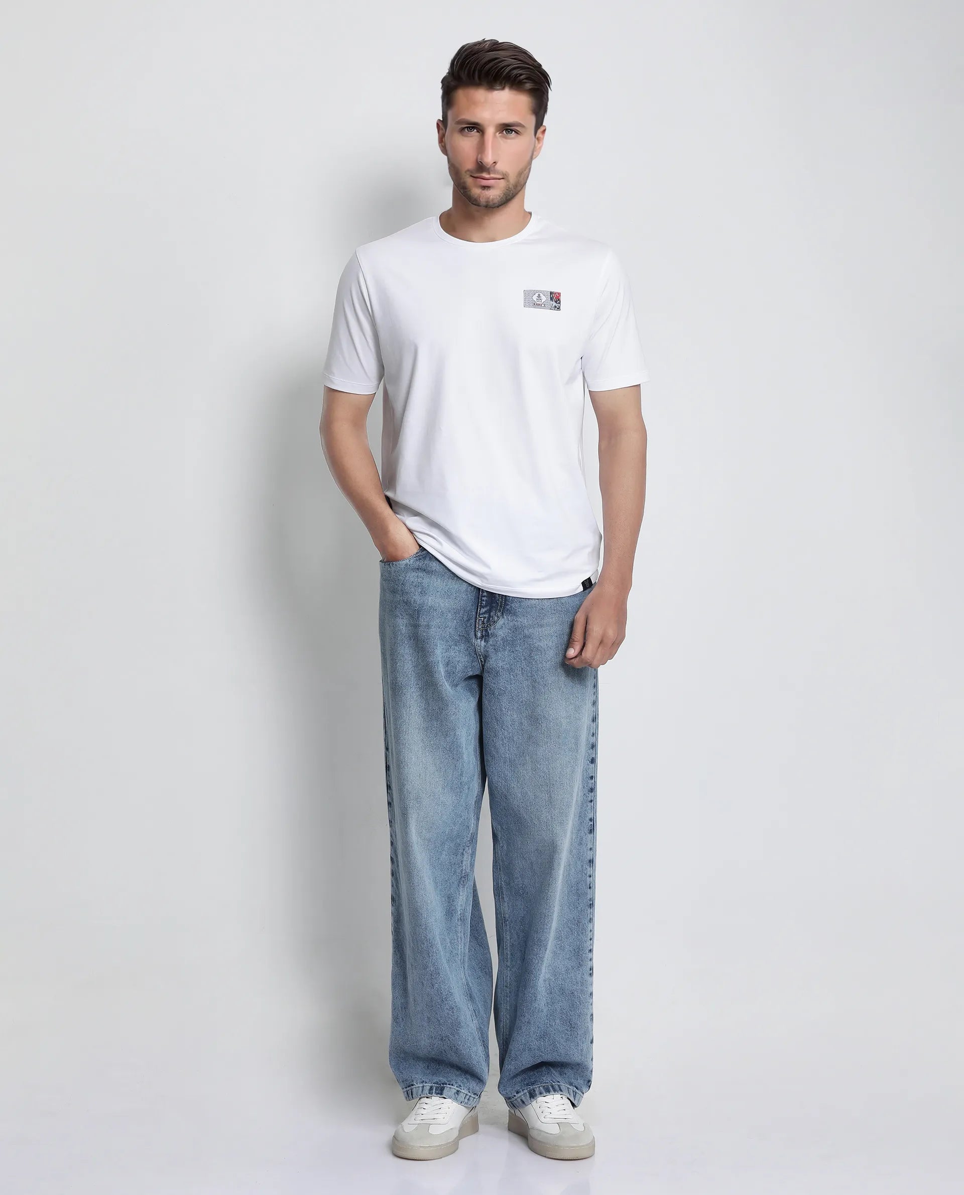 Rare Rabbit Men Saw White Cotton Lycra Fabric Short Sleeve Crew Neck Slip-On Plain T-Shirt