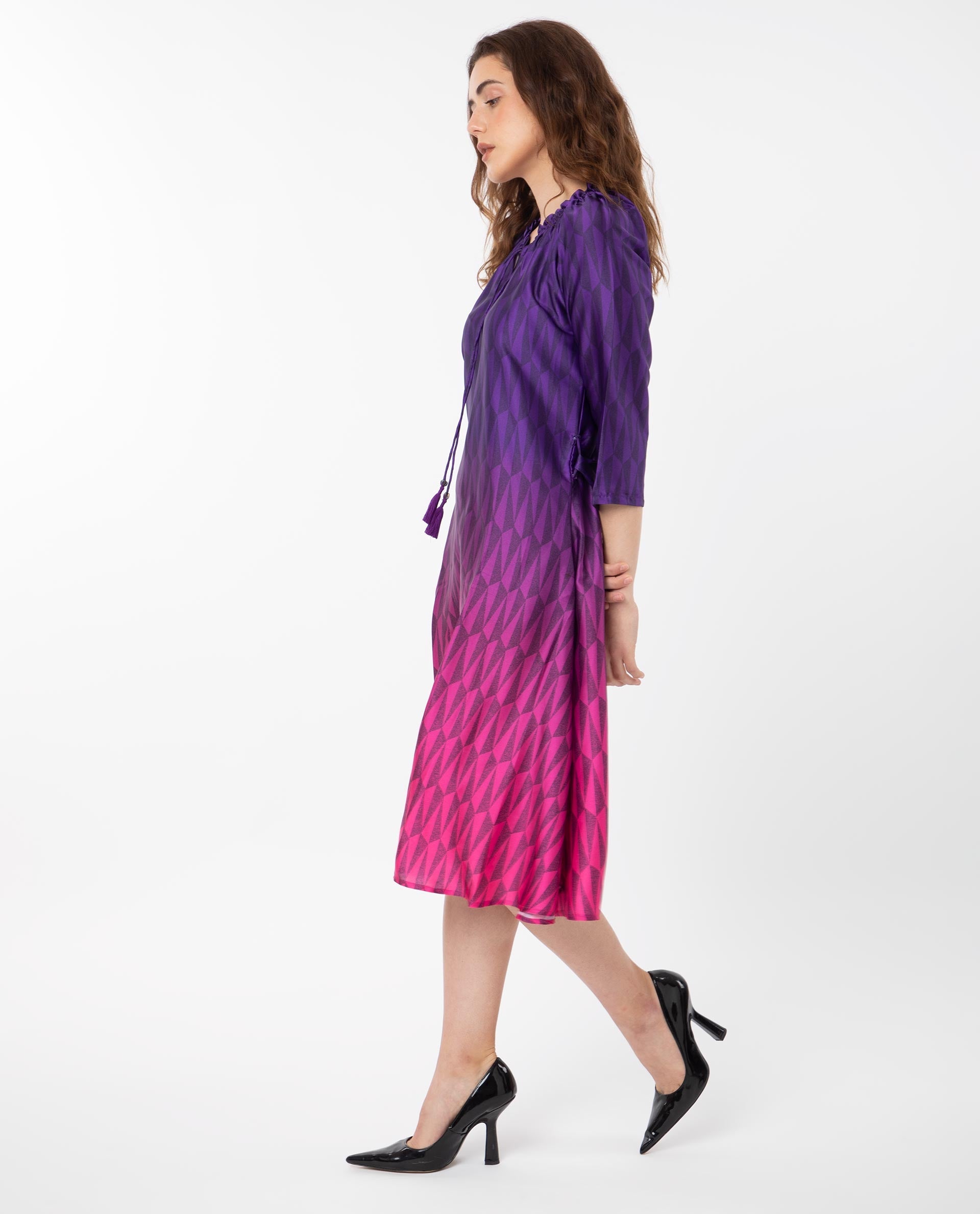 Rareism Women Shaw Pink Polyester Fabric 3/4Th Sleeves Drawstring Closure Tie-Up Neck Regular Fit Ombre Knee Length Dress