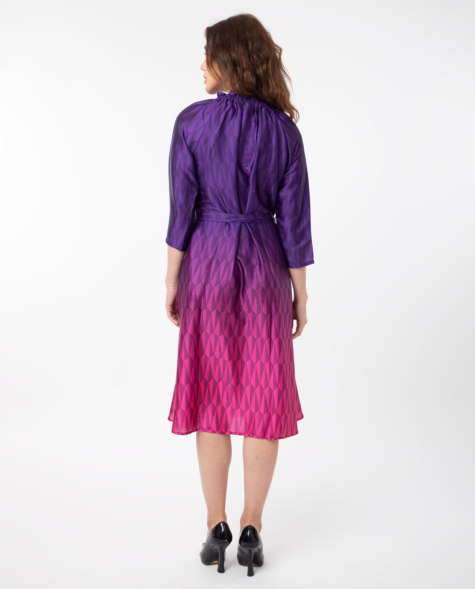 Rareism Women Shaw Pink Polyester Fabric 3/4Th Sleeves Drawstring Closure Tie-Up Neck Regular Fit Ombre Knee Length Dress