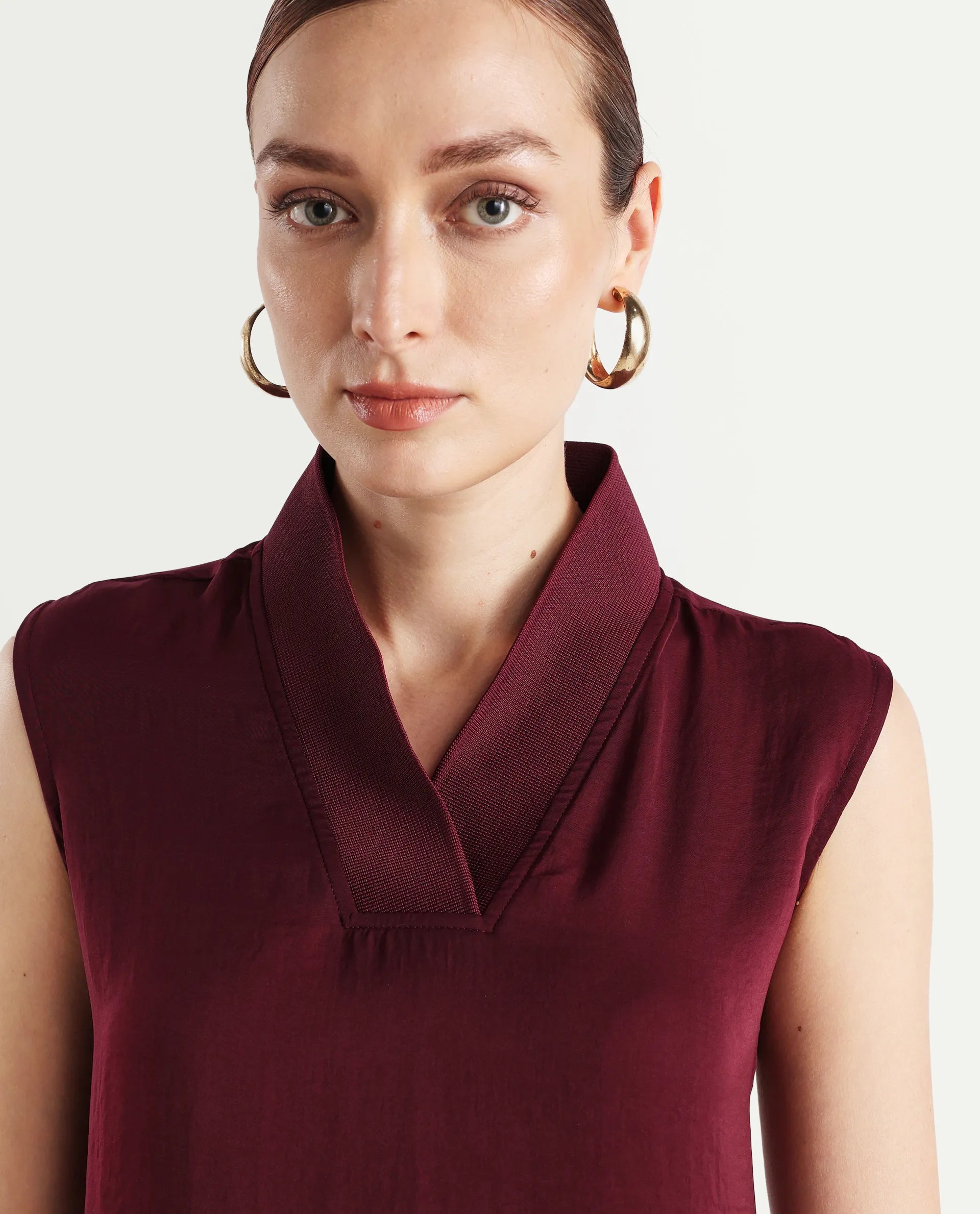 Rareism Women's Siyar Maroon Satin V-Neck Plain Sleeveless Regular Fit Top