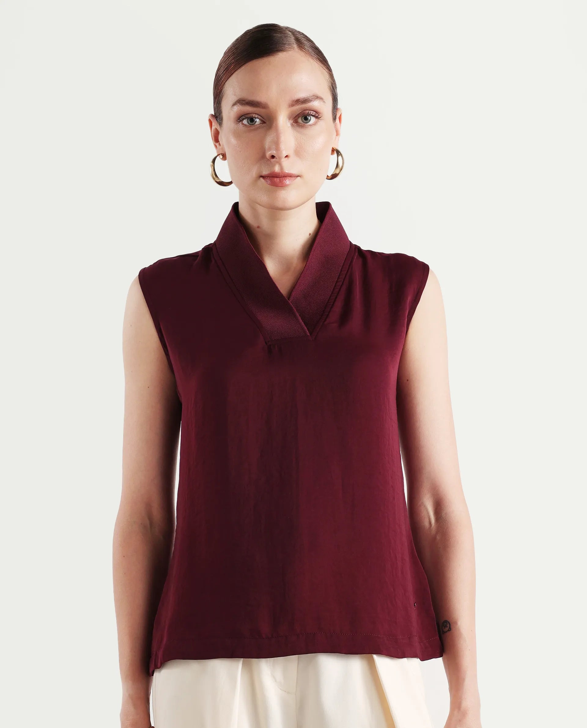 Rareism Women's Siyar Maroon Satin V-Neck Plain Sleeveless Regular Fit Top