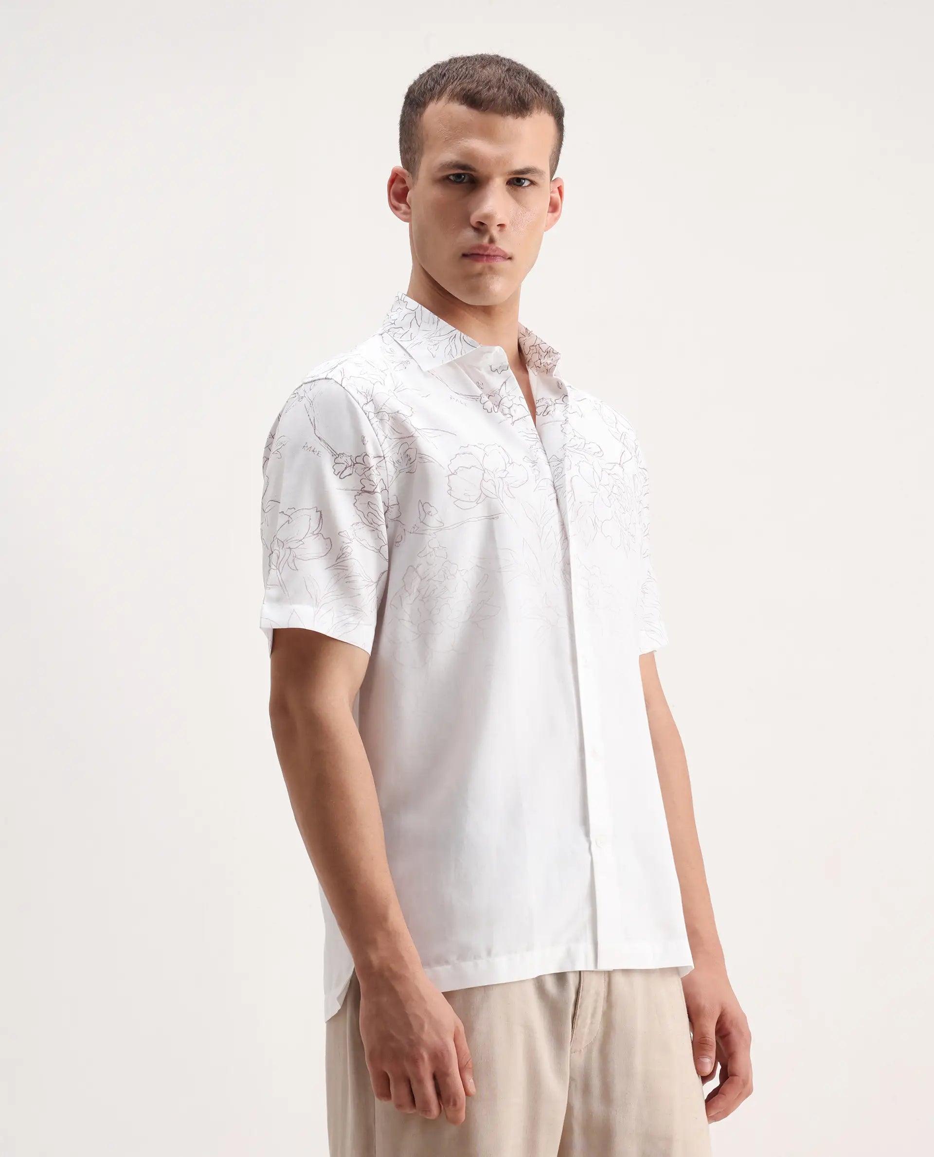 Rare Rabbit Men's Skew White Cotton Blend Floral Print Regular Fit Half Sleeve Collared Shirt