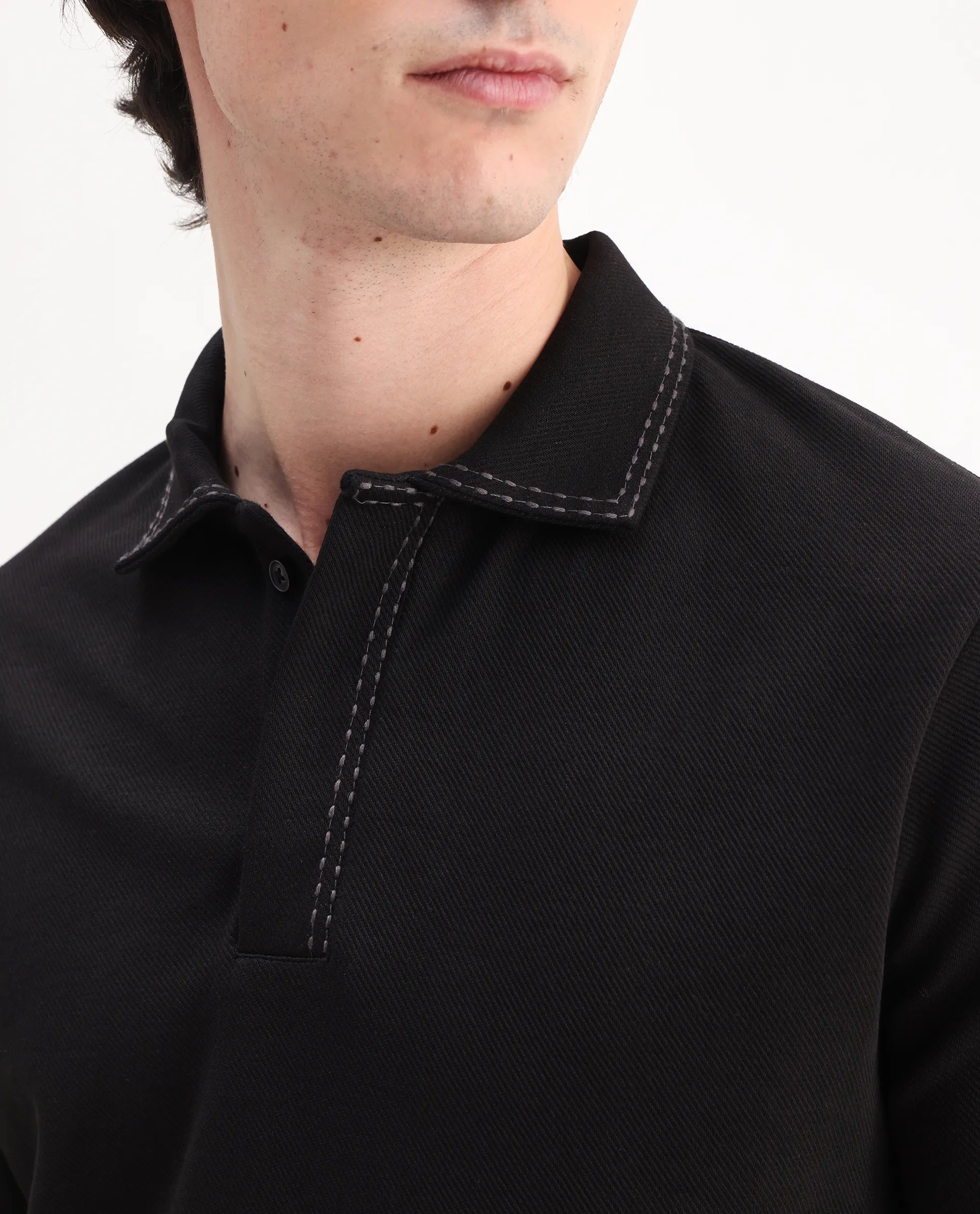 Rare Rabbit Men's Skowl Black Polyester Blend Plain Regular Fit Half Sleeve Polo