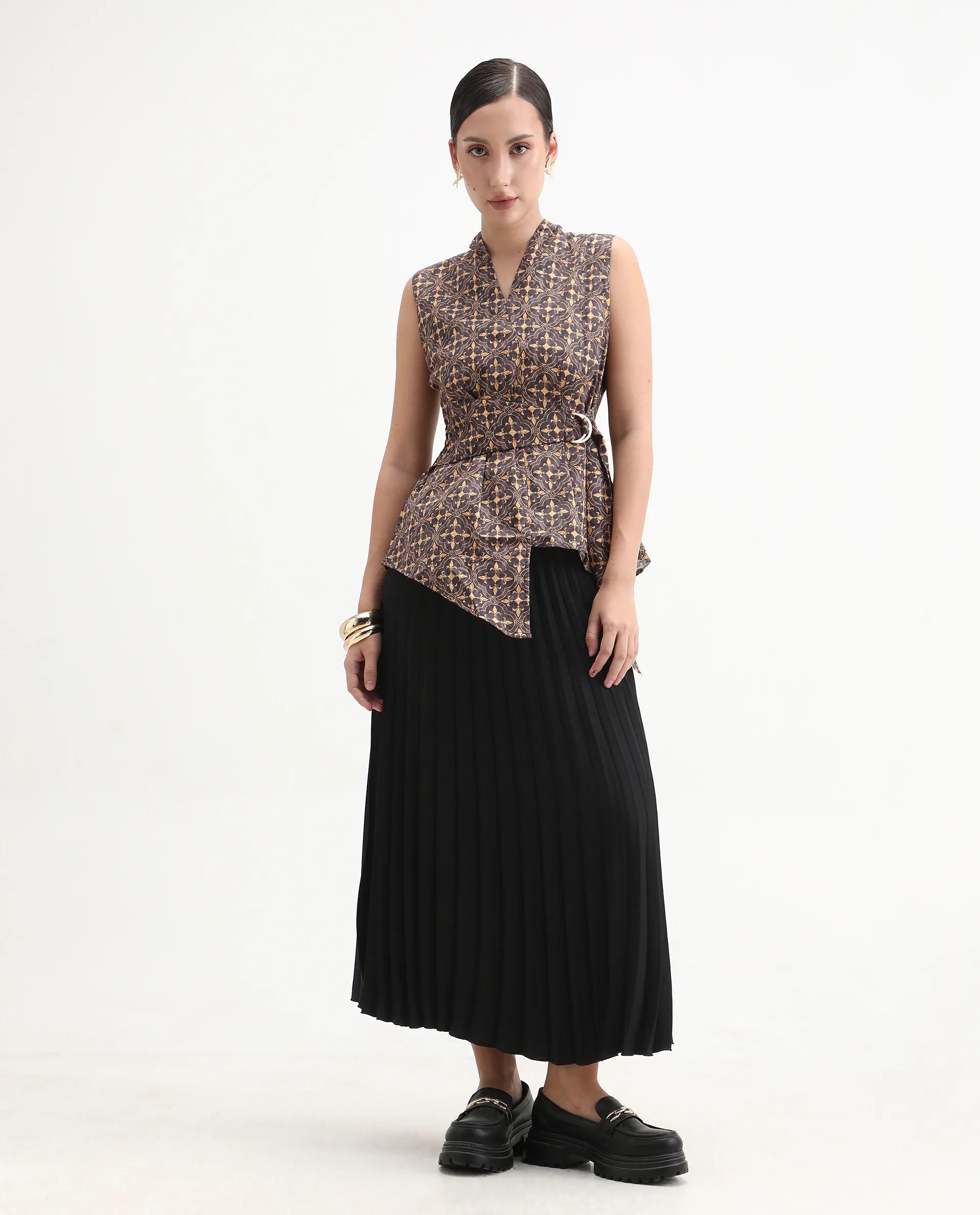 Rareism Women's Smudger Multi Cotton Blend Surplice Neck Geometric Print Sleeveless Regular Fit Top