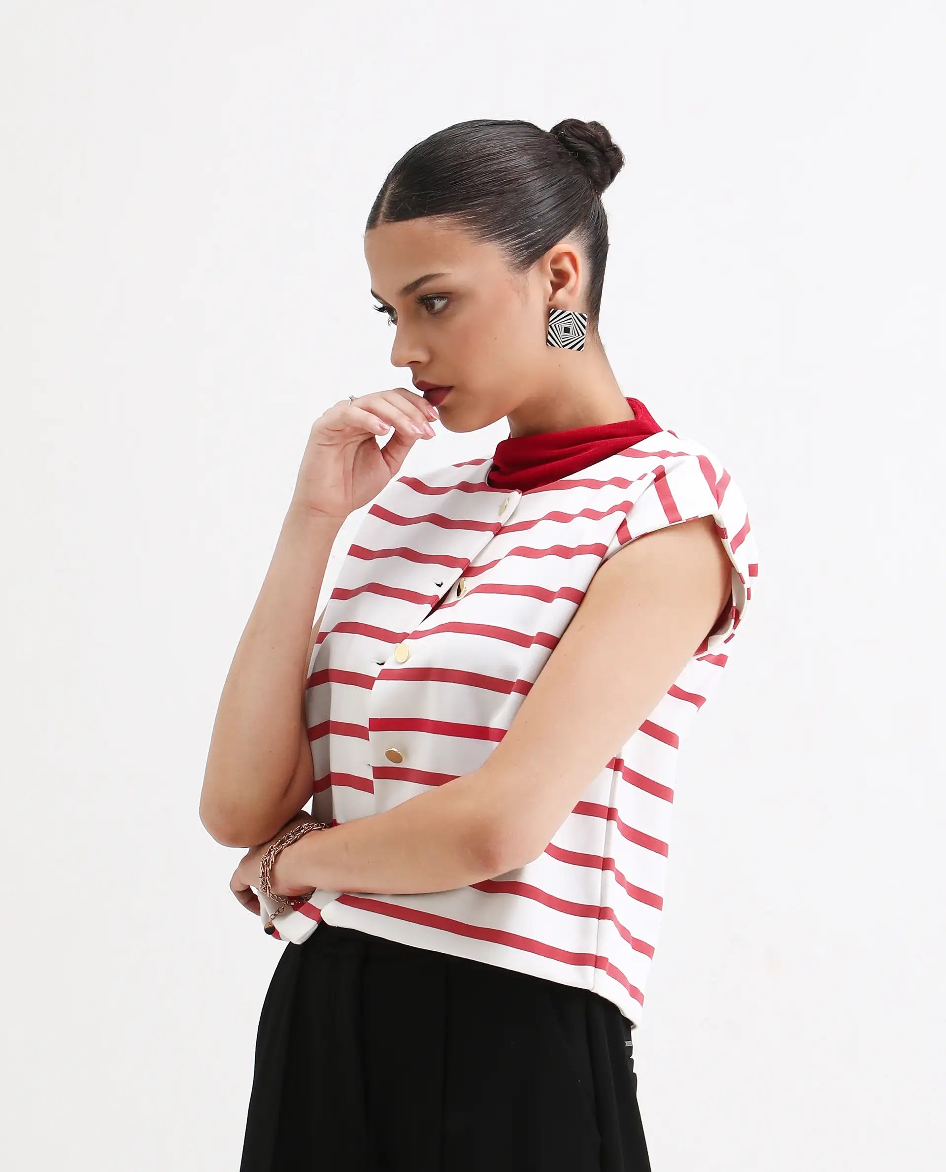 Rareism Women's Somdex Off White Cotton Blend Crew Neck Plain Sleeveless Regular Fit Top