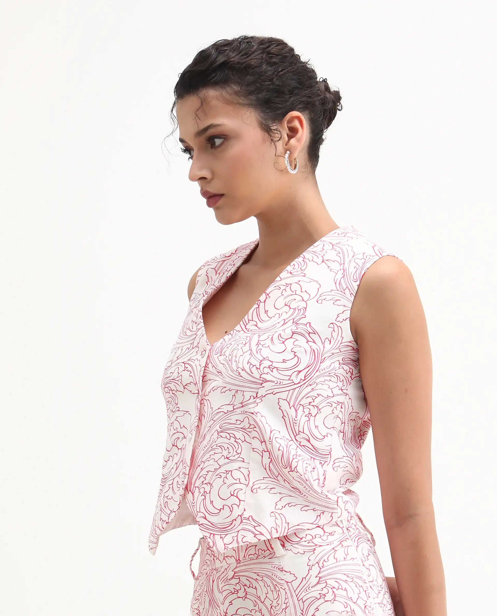 Rareism Women's Somnos T White Cotton V-Neck Abstract Print Sleeveless Regular Fit Top