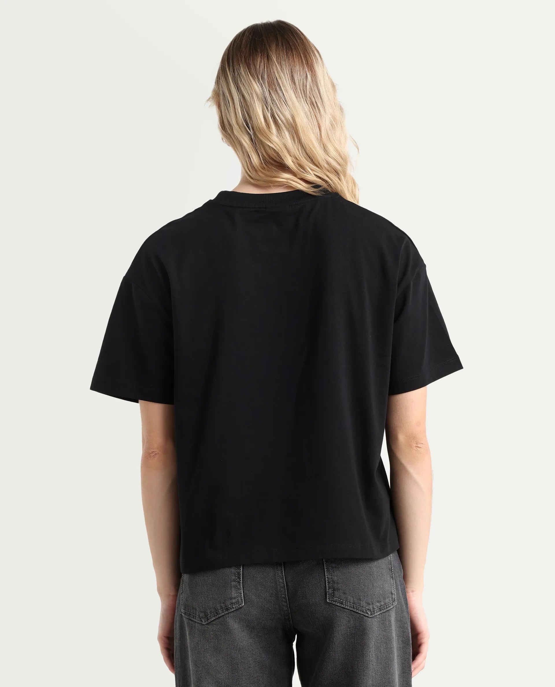 Rareism Women's Sompri Black Cotton Crew Neck Graphic Print Boxy Fit T-Shirt