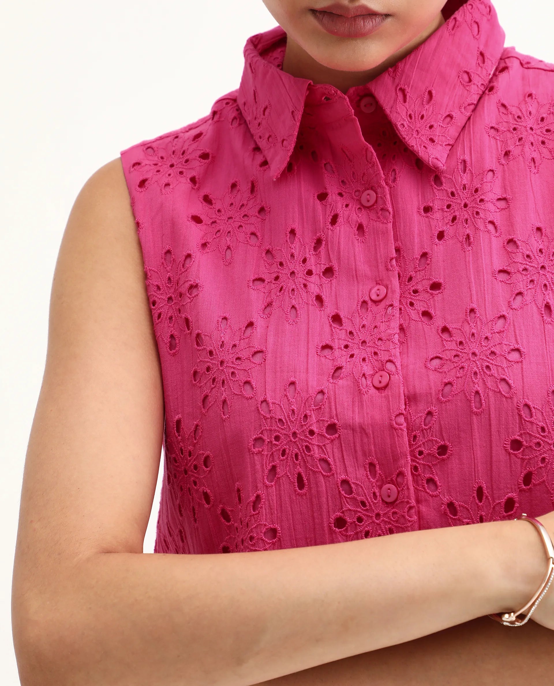 Rareism Women's Somtel Pink Cotton Spread Collar Schiffli Sleeveless Crop Regular Fit Top