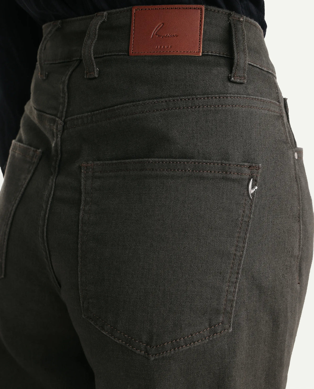 Rareism Women's Strank-2 Dark Green Cotton Blend Shank And Zipper Ankle Straight Plain Jeans