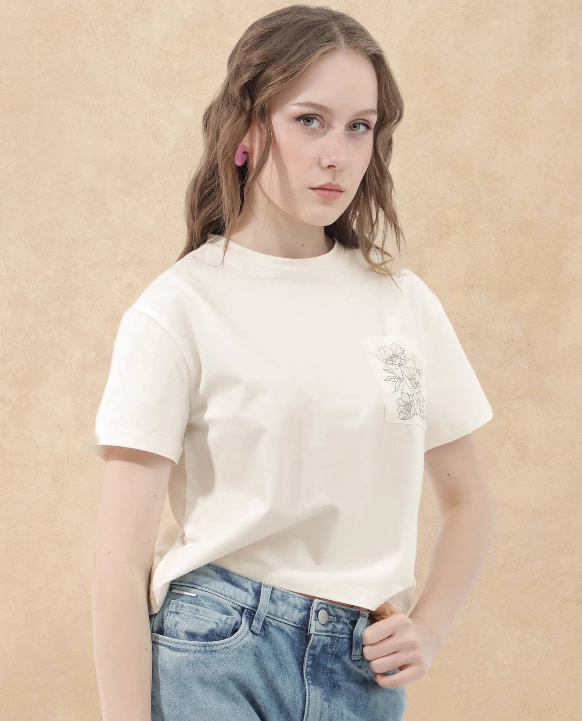 Rareism Women Strankle Off White Cotton Elastane Fabric Crew Neck Knit Solid T-Shirt