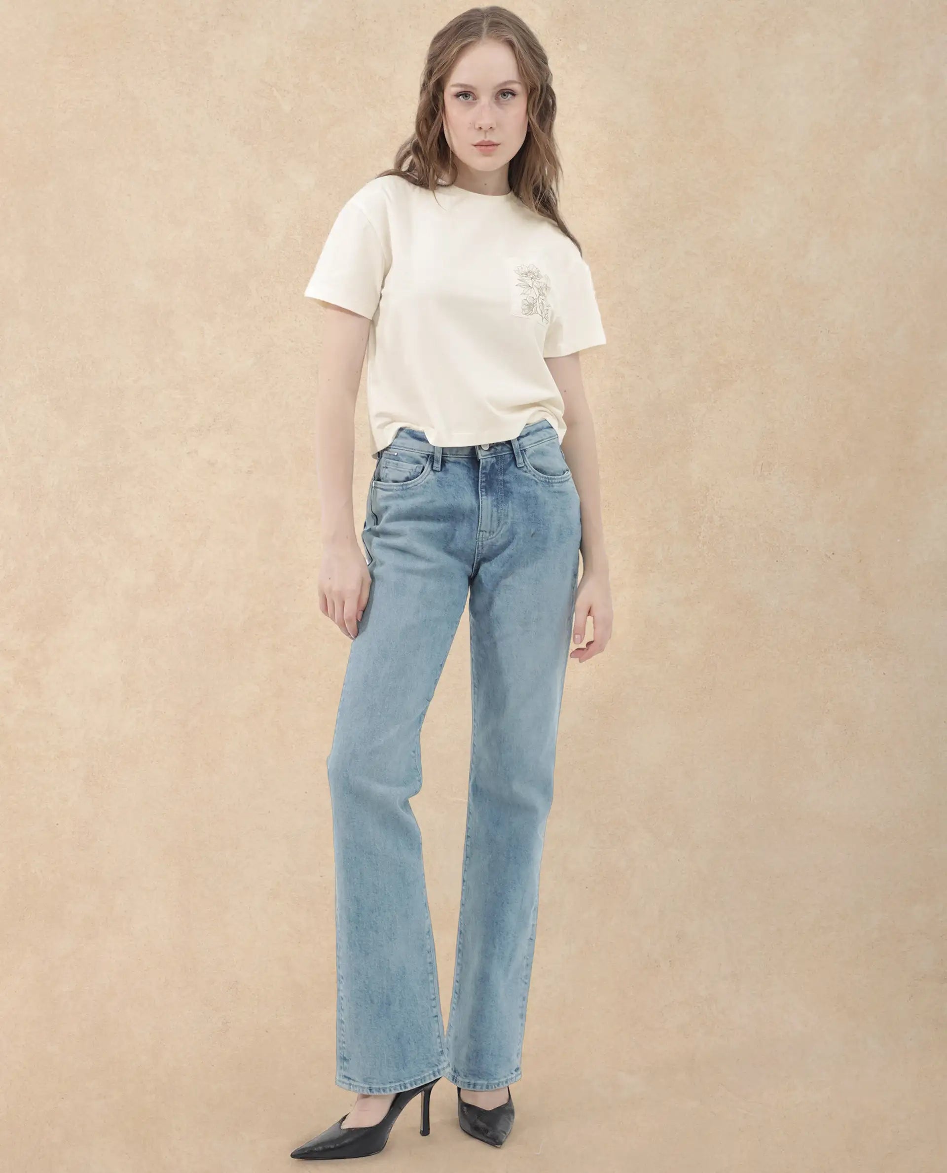 Rareism Women Strankle Off White Cotton Elastane Fabric Crew Neck Knit Solid T-Shirt