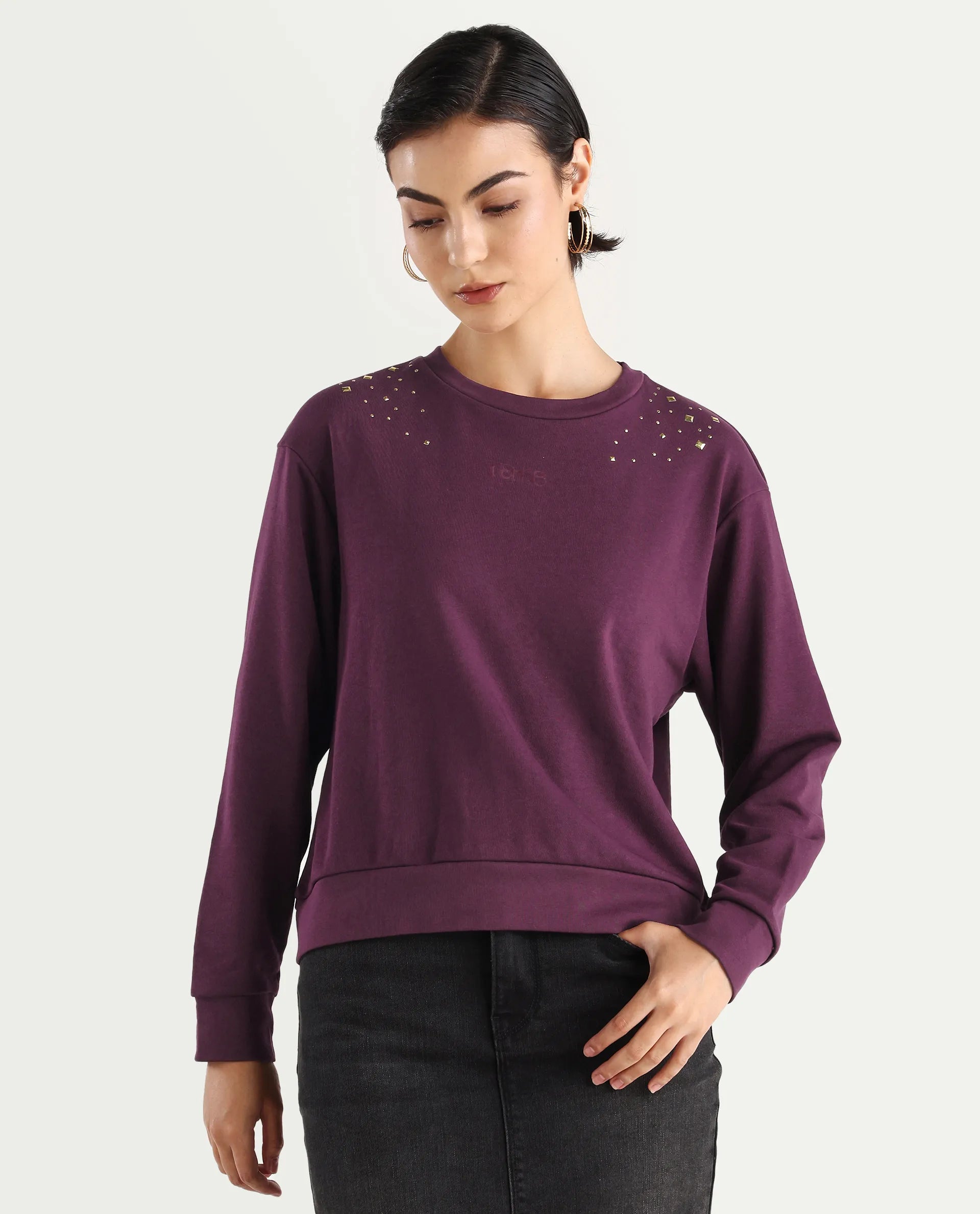 Rareism Women's Studo Dark Purple Cotton Blend Crew Neck Plain Relaxed Fit Sweatshirt
