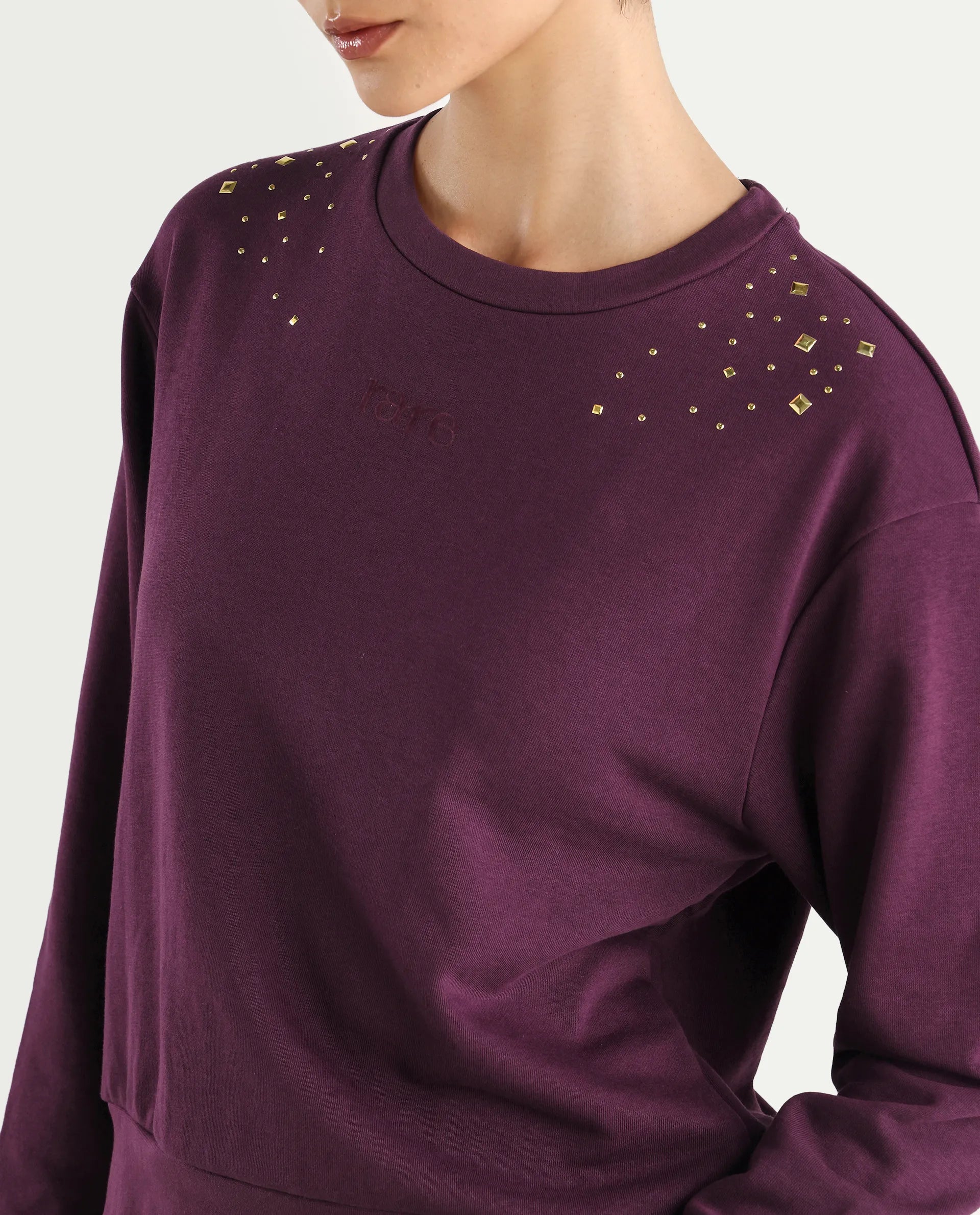 Rareism Women's Studo Dark Purple Cotton Blend Crew Neck Plain Relaxed Fit Sweatshirt