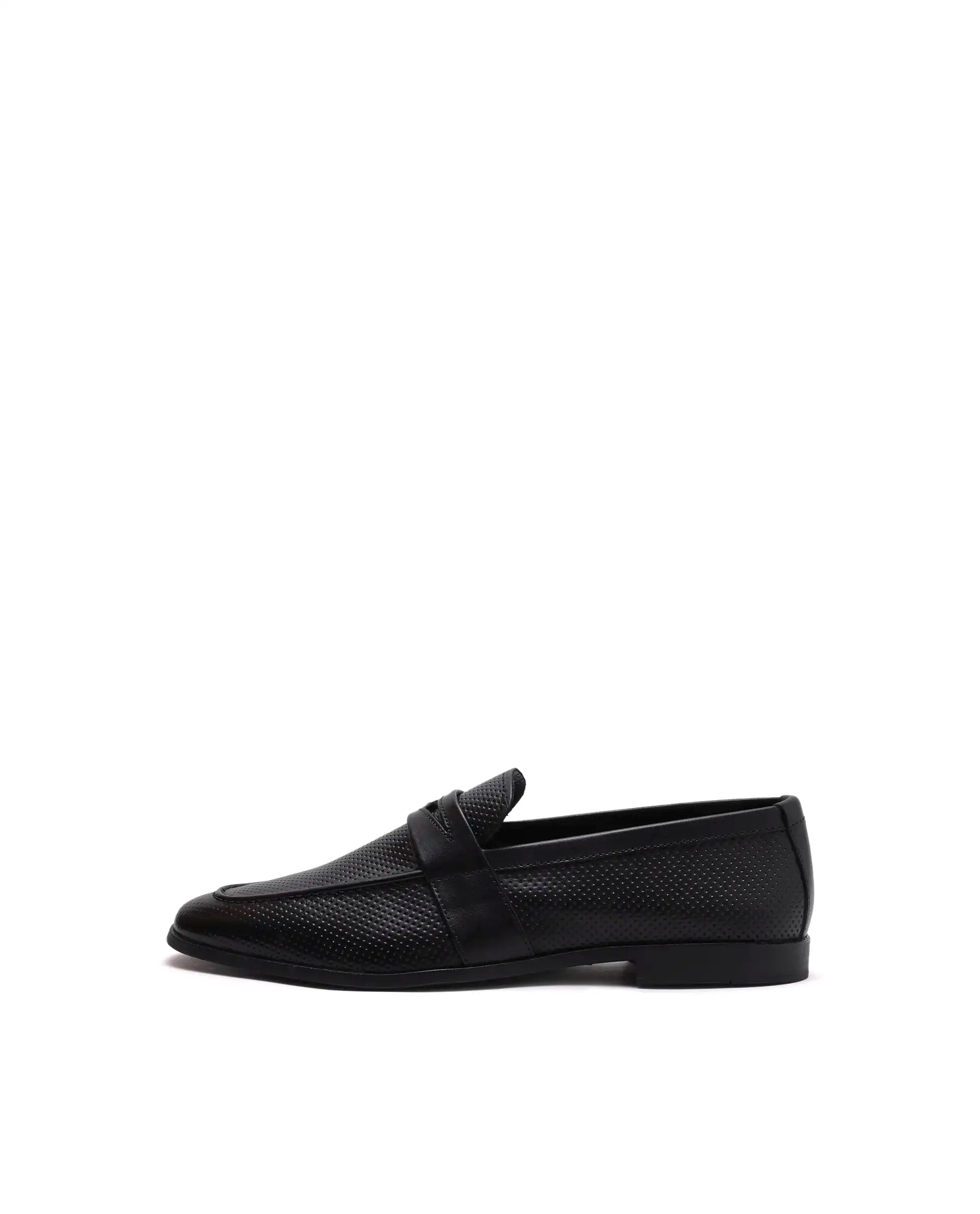 Rare Rabbit Men's Lucent Black Leather Mocassin