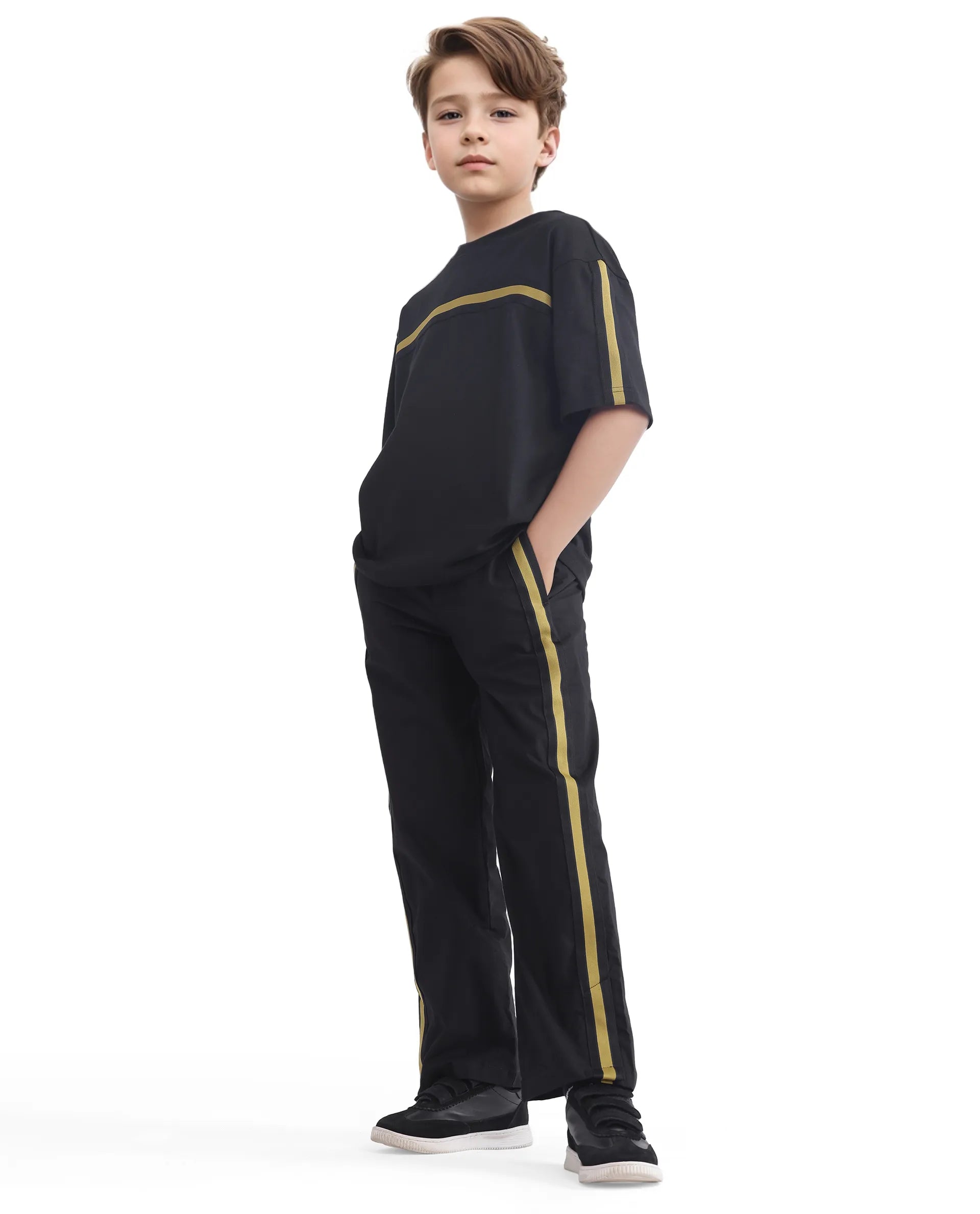 Rare Ones Kids Taper-B Black Tape Detailed Button And Zip Closure Regular Fit Cotton Trouser