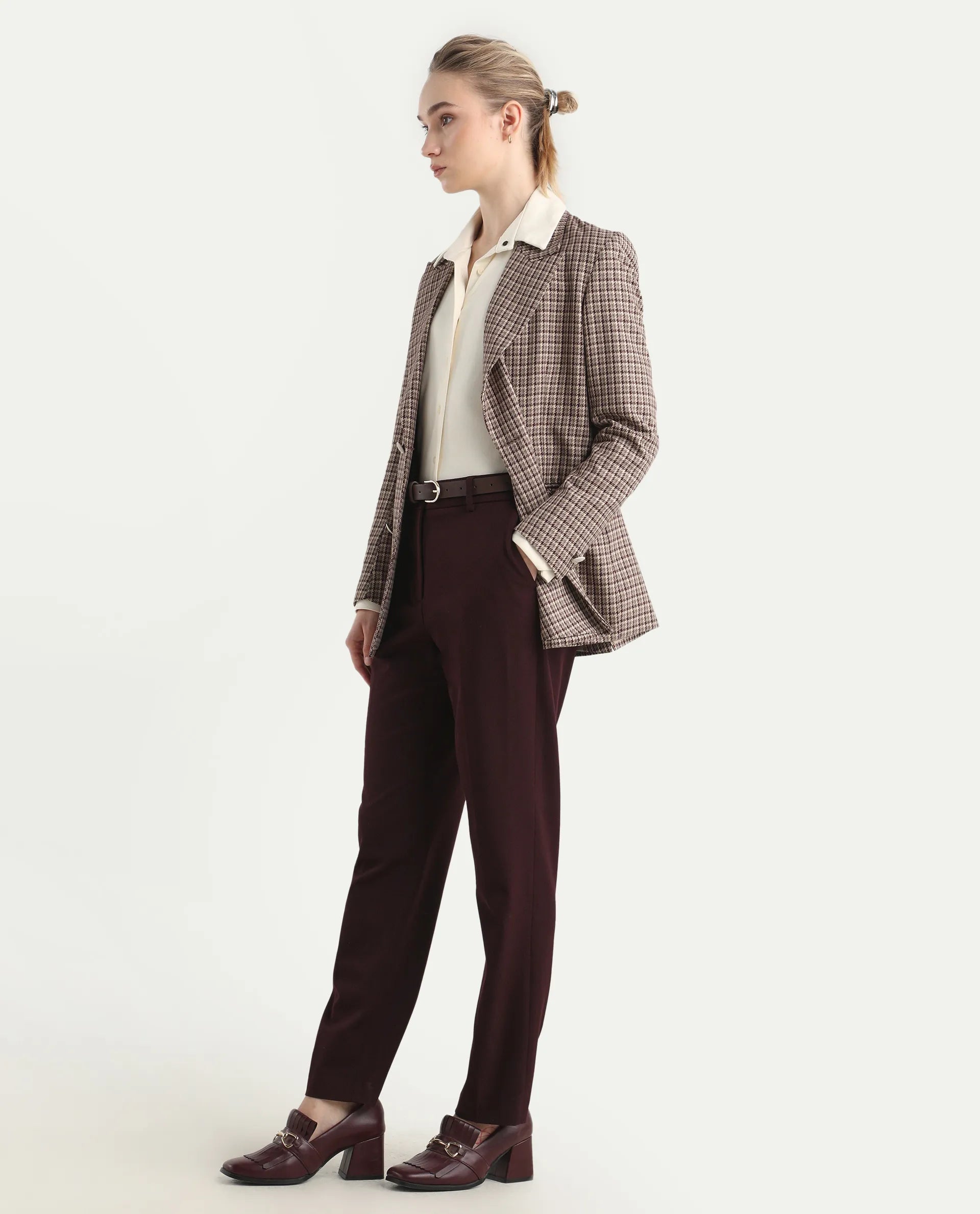 Rareism Women's Taper Maroon Polyester Blend Tapered Ankle Length Plain Travel Trouser