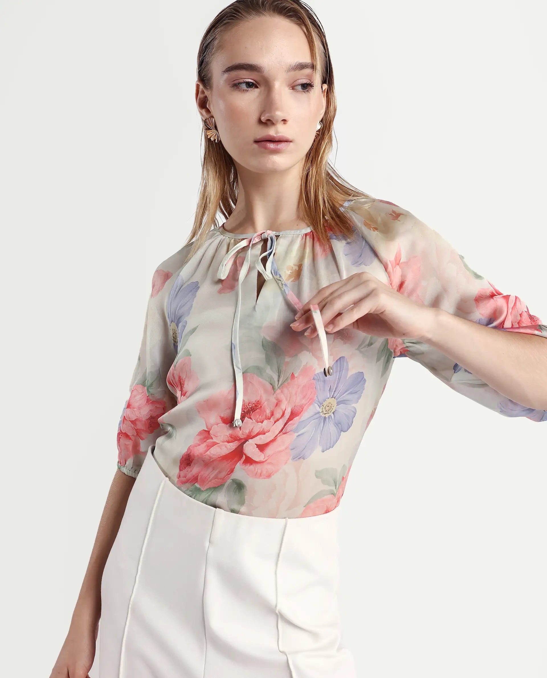 Rareism Women's Tella Light Green Cotton Tie-Up Neck Floral Print Raglan Sleeve Relaxed Fit Top