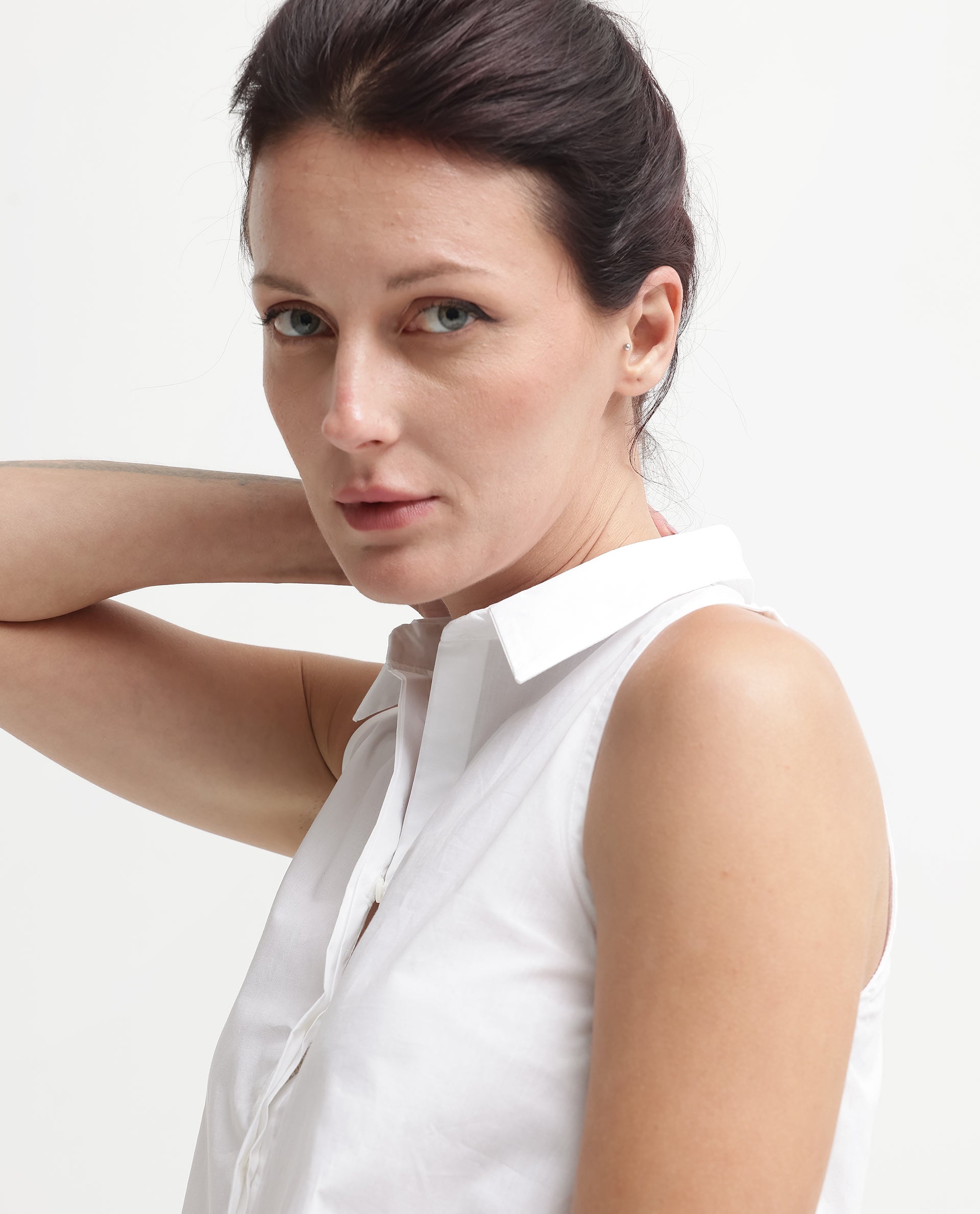 Rareism Women Thebe-SC White Cotton Fabric Sleeveless Collared Neck Button Closure Solid Regular Fit Top