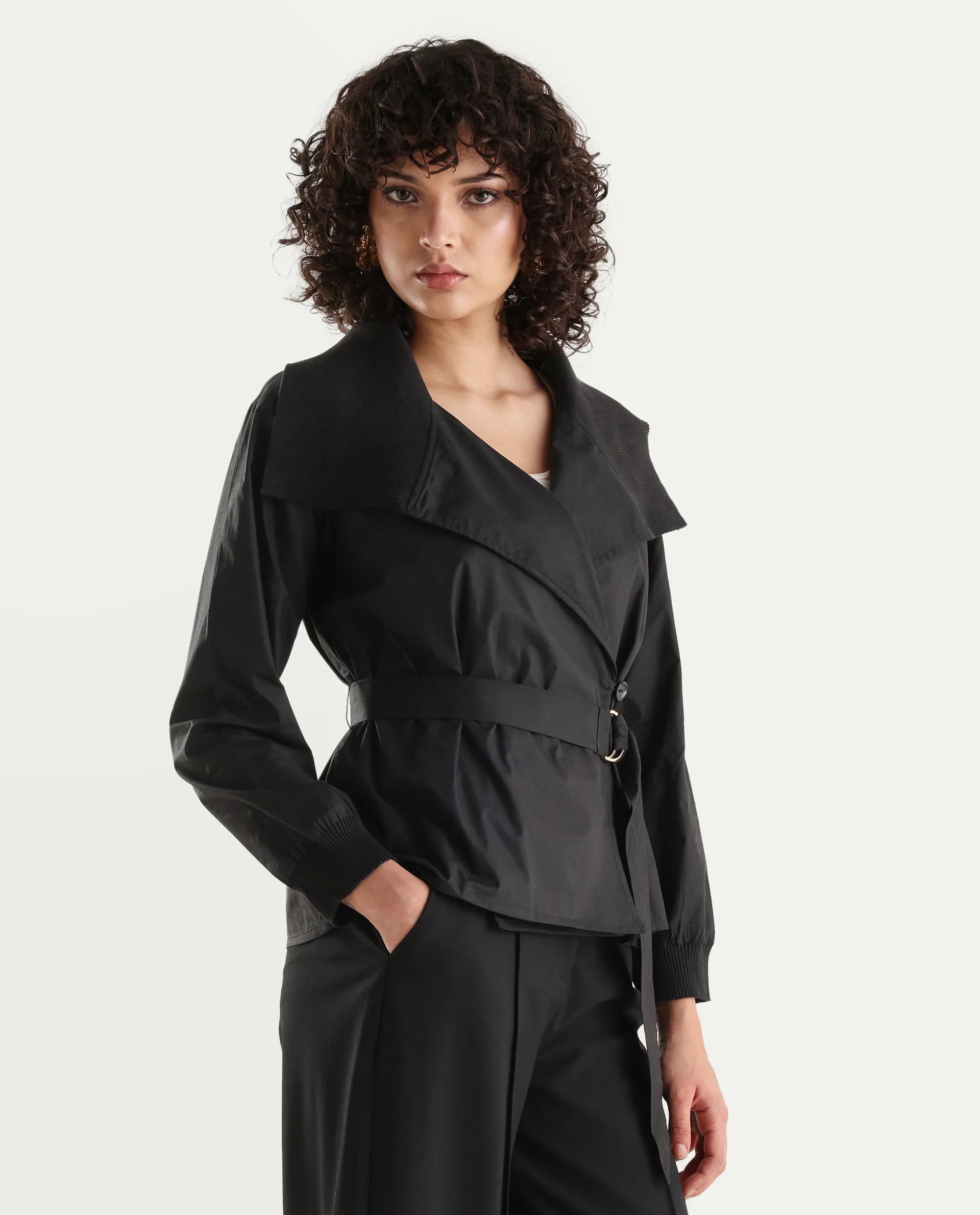 Rareism Women's Tokat Black Cotton Ribbed Collar Plain Ribbed Sleeve Boxy Fit Jacket