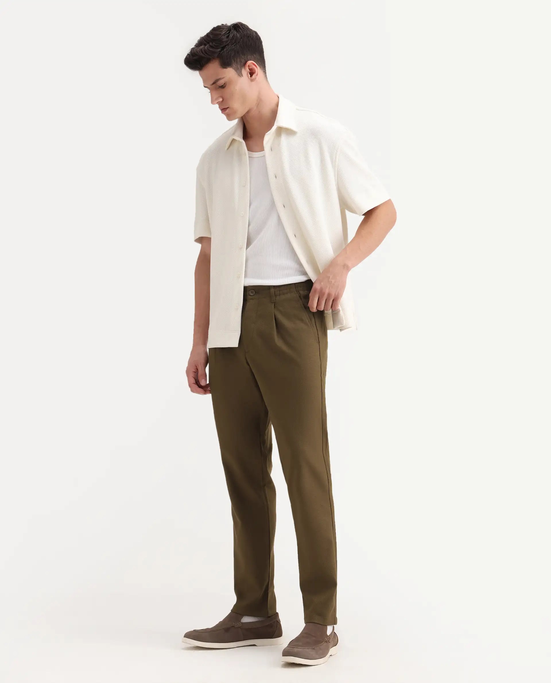 Rare Rabbit Men's Tula Light Olive Cotton Plain Relaxed Fit Trouser