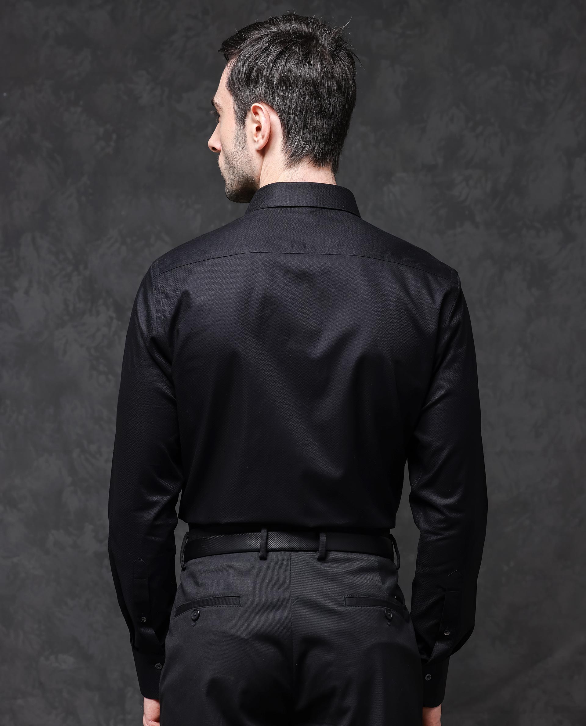 Rare Rabbit Mens Tunel Black Cotton Dobby Fabric Full Sleeve Solid Color Textured Shirt