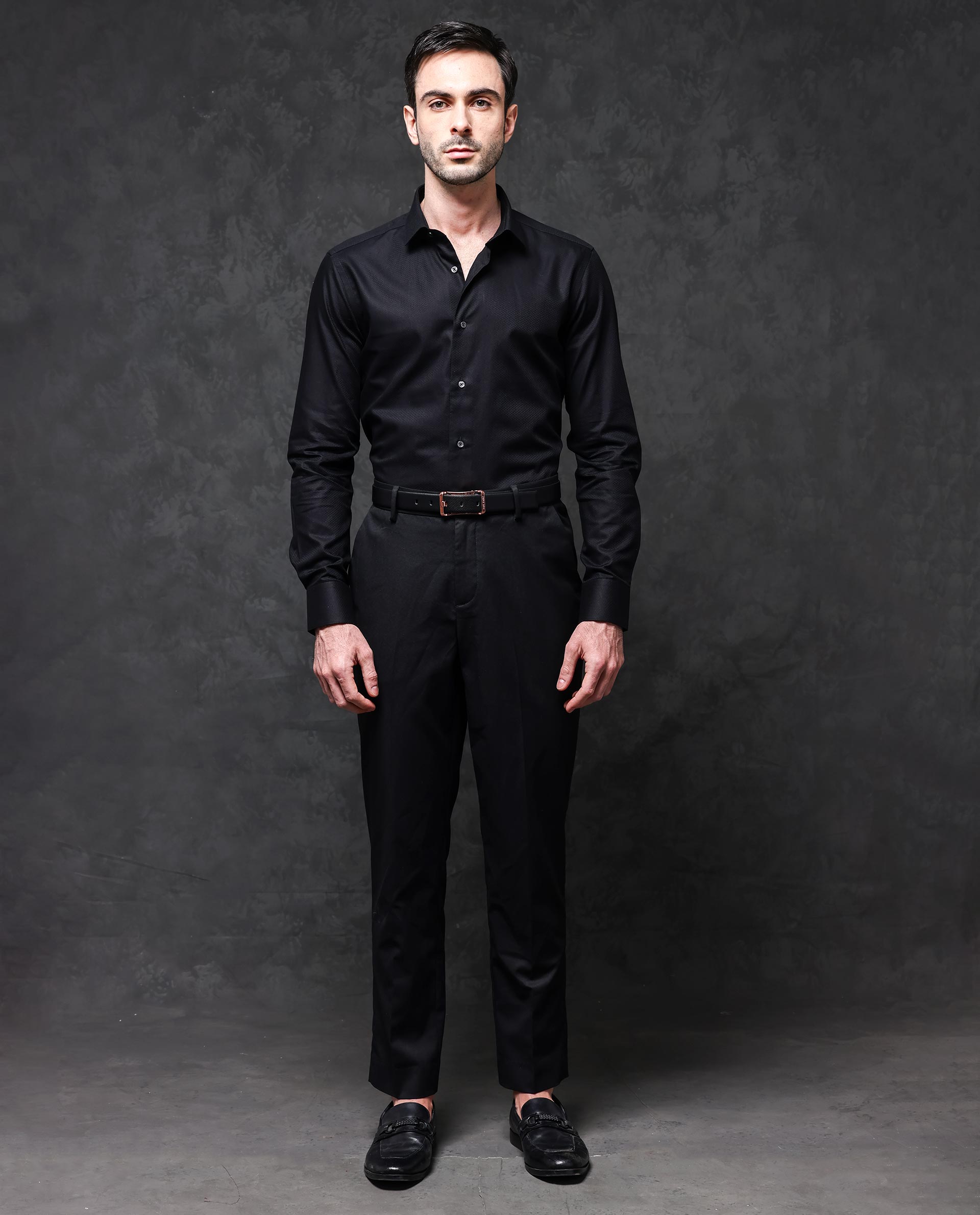 Rare Rabbit Mens Tunel Black Cotton Dobby Fabric Full Sleeve Solid Color Textured Shirt