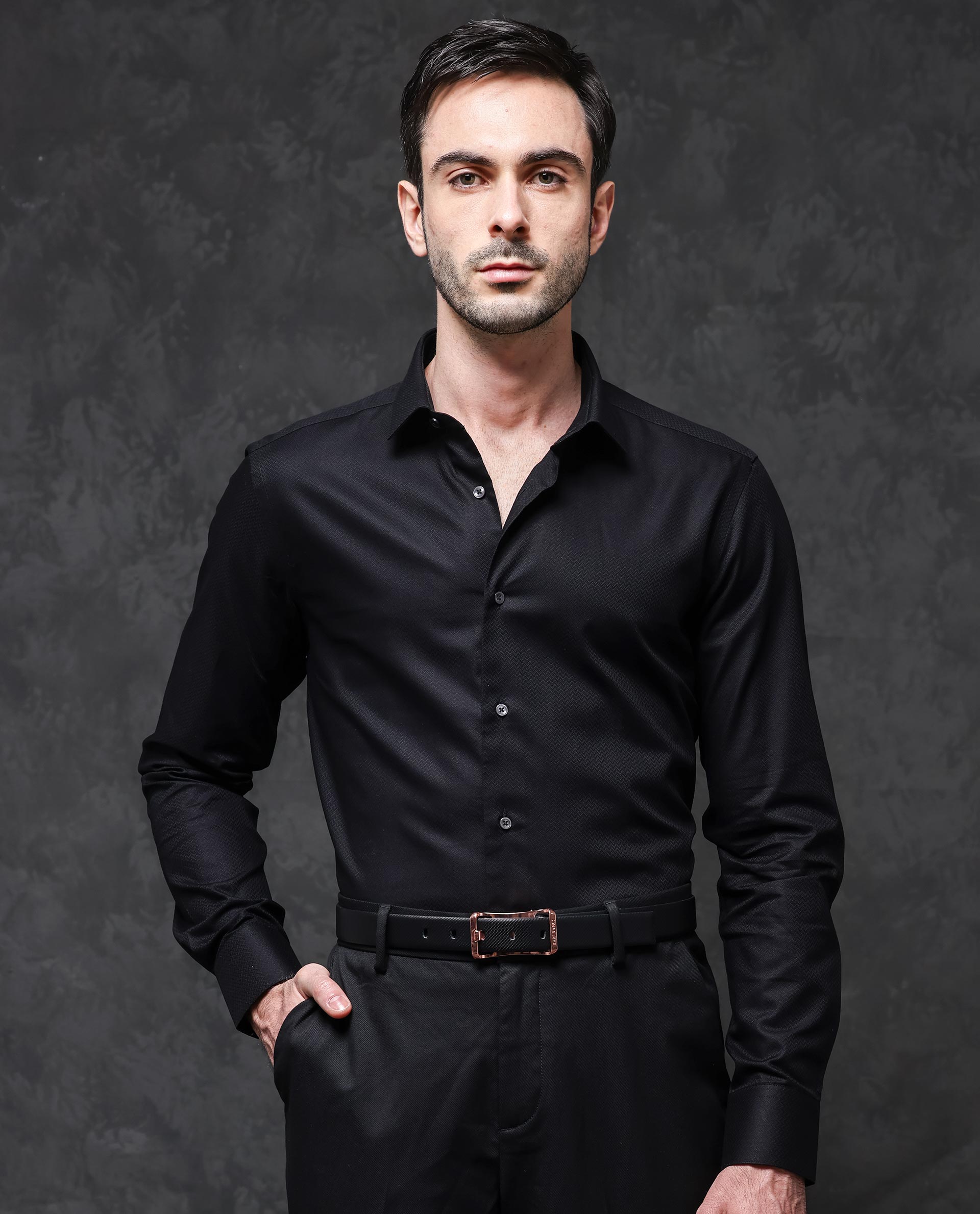 Rare Rabbit Mens Tunel Black Cotton Dobby Fabric Full Sleeve Solid Color Textured Shirt