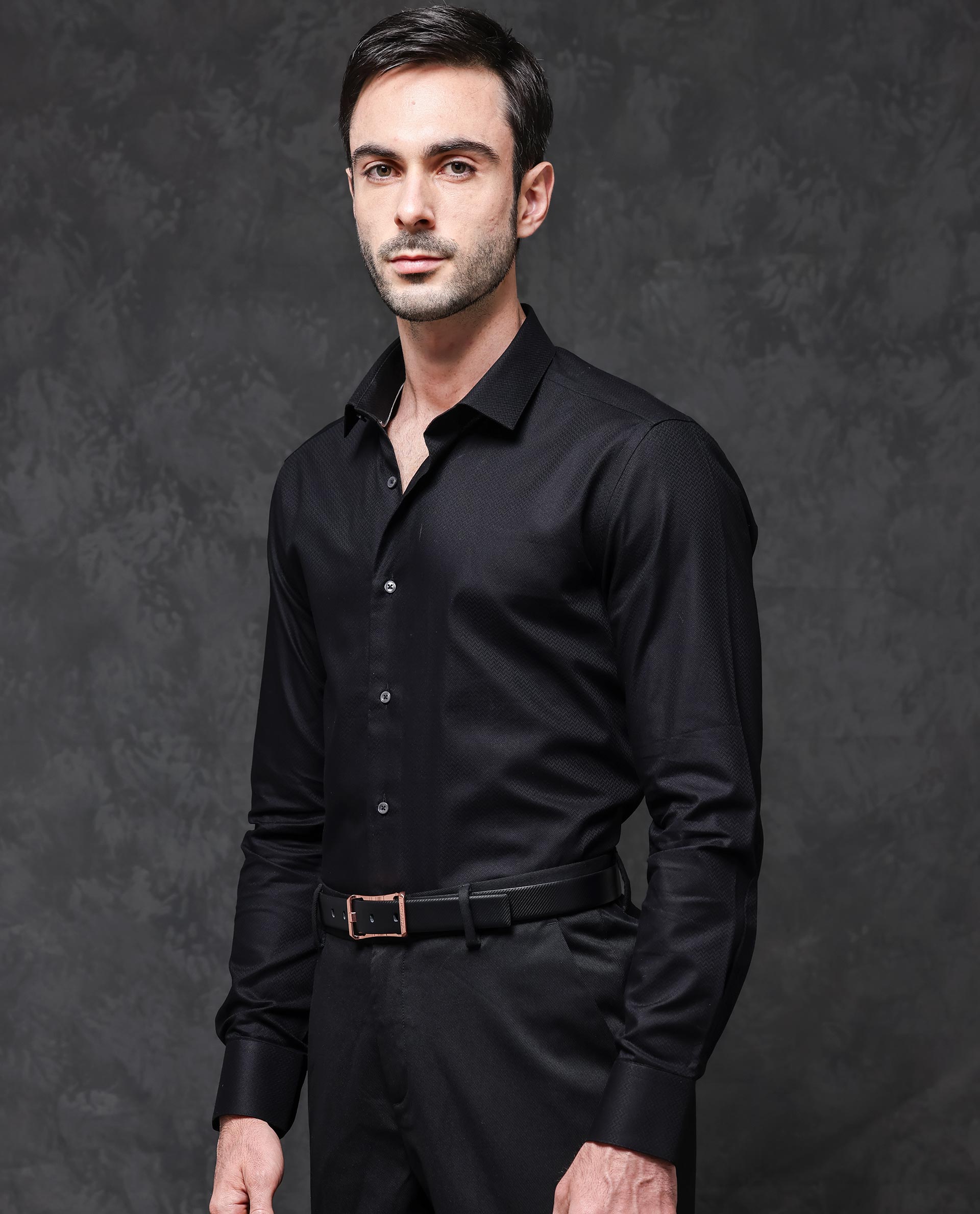 Rare Rabbit Mens Tunel Black Cotton Dobby Fabric Full Sleeve Solid Color Textured Shirt