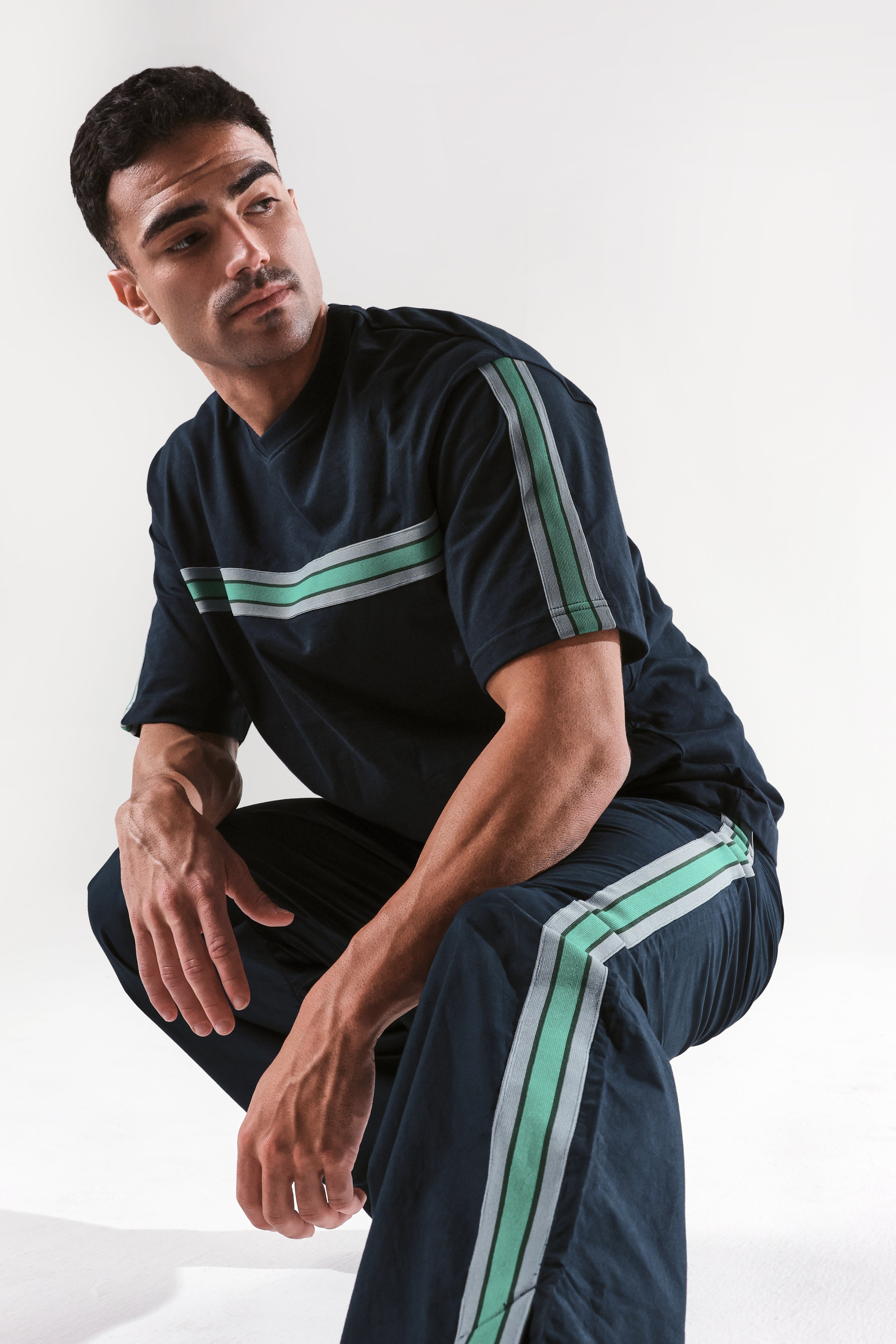 Rare Rabbit Men's Newnon Navy Cotton Plain Baggy Fit Track Pant