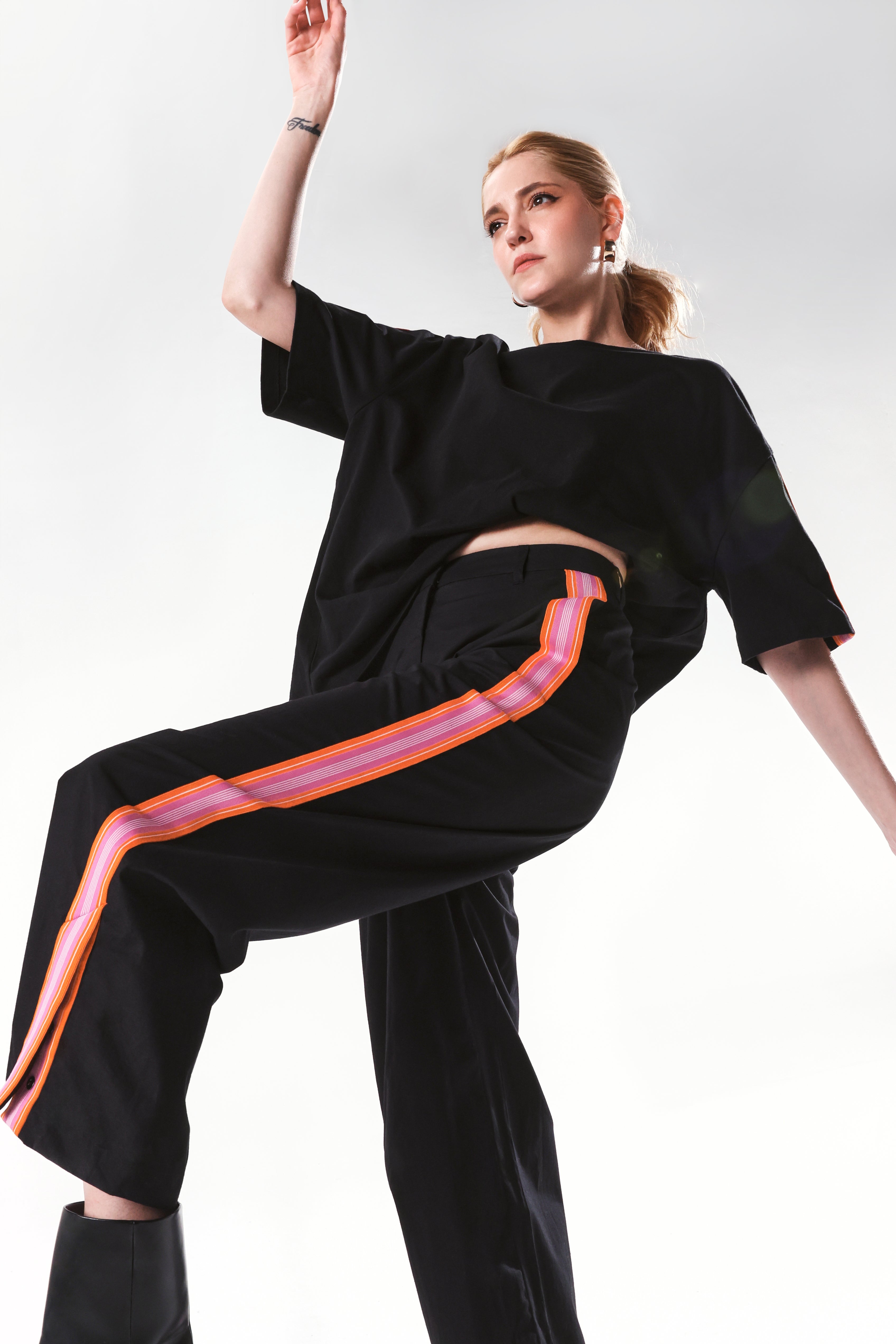 Rareism Women's Nonwen B Black Cotton Plain Ankle Length Wide Trouser