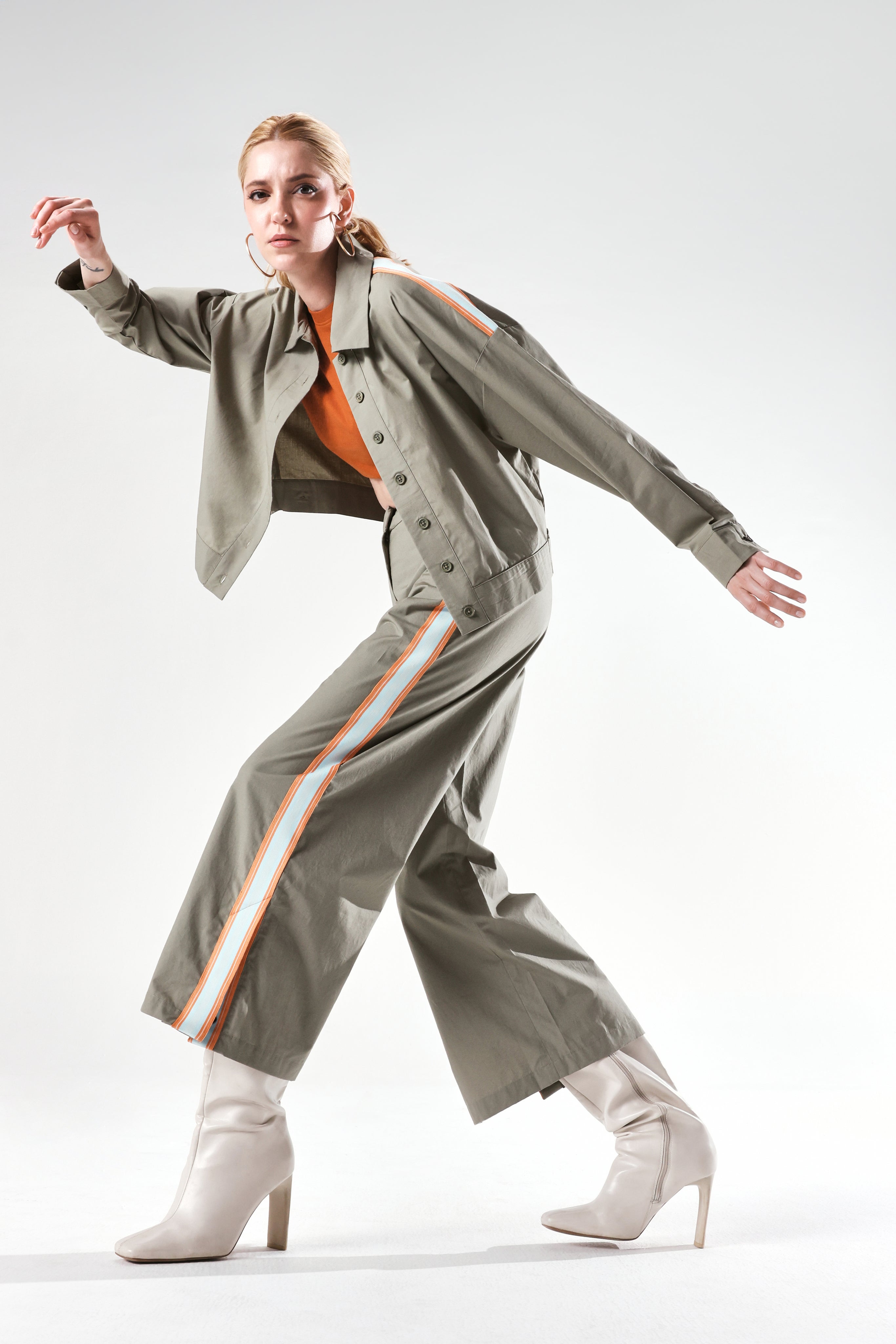 Rareism Women's Nocam B Dusky Green Cotton Plain Ankle Length Wide Trouser