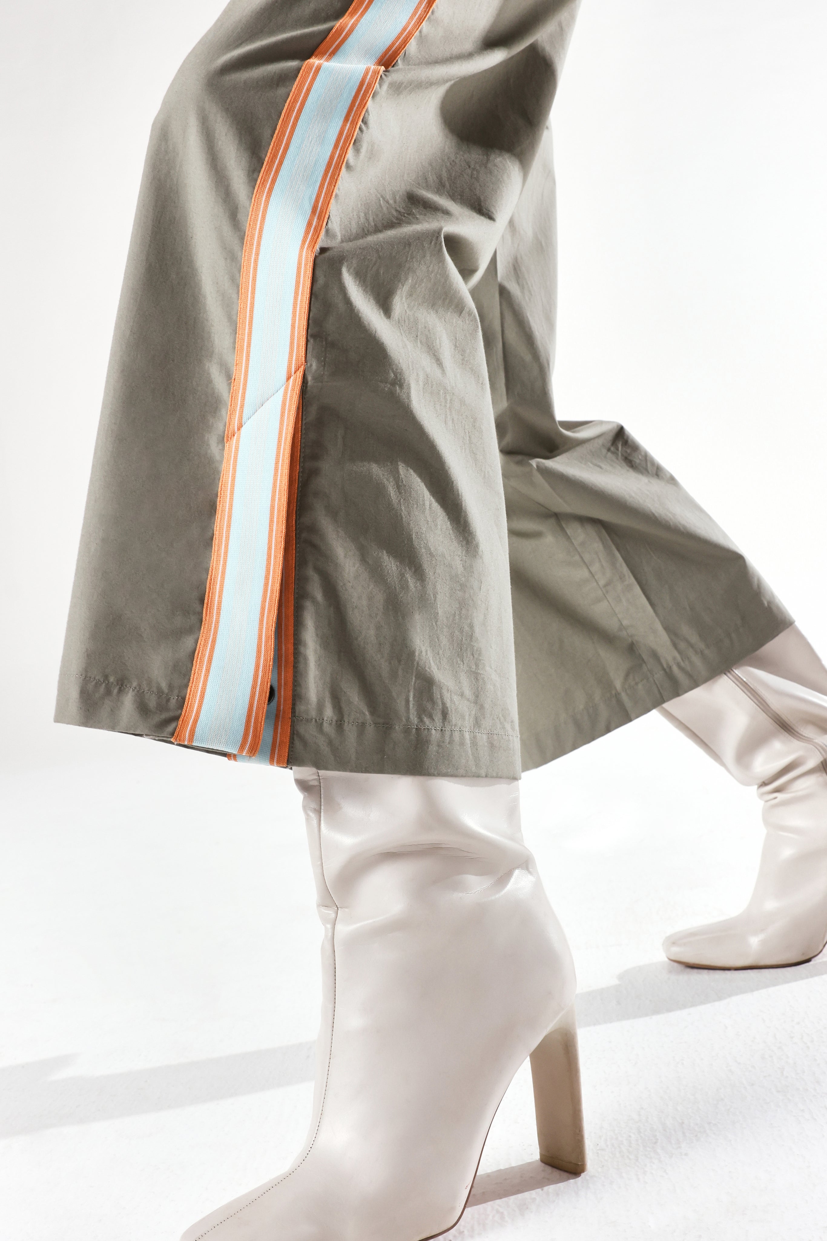 Rareism Women's Nocam B Dusky Green Cotton Plain Ankle Length Wide Trouser