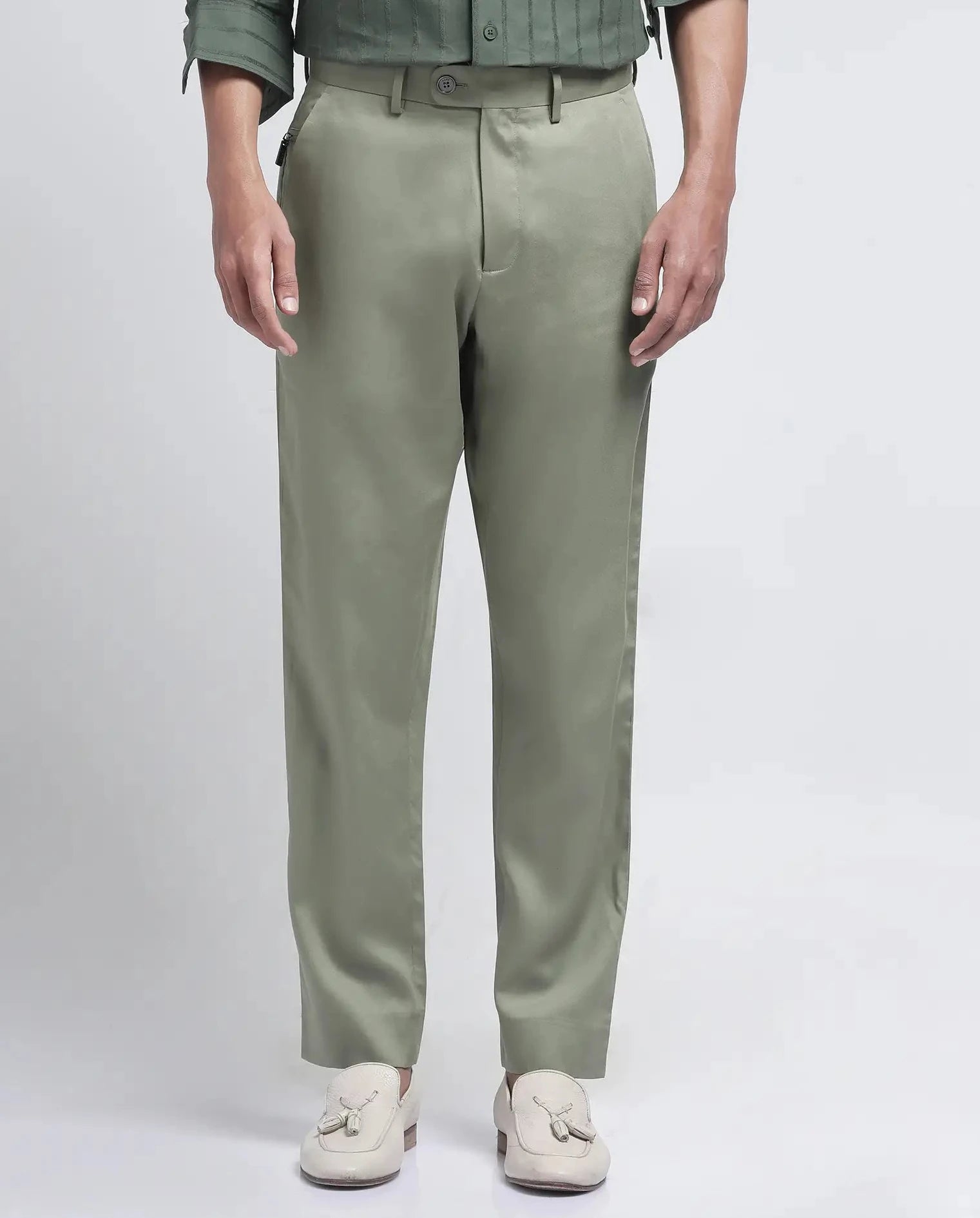 Rare Rabbit Men Ugo Dusky Green Cotton Elastane Fabric Regular Fit Plain Trouser