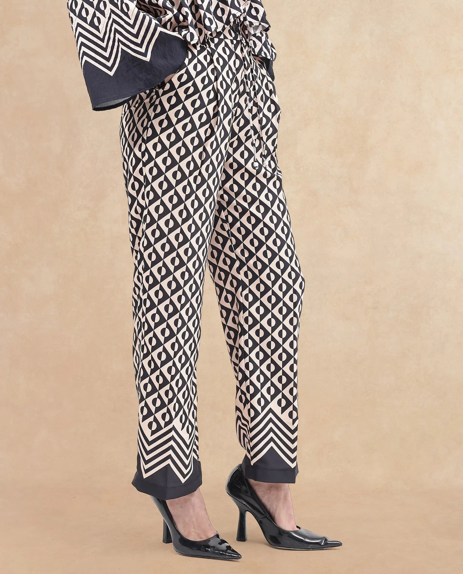 Rareism Women's Urapan Black Polyester Blend Geometric Print Ankle Length Straight Fit Trouser