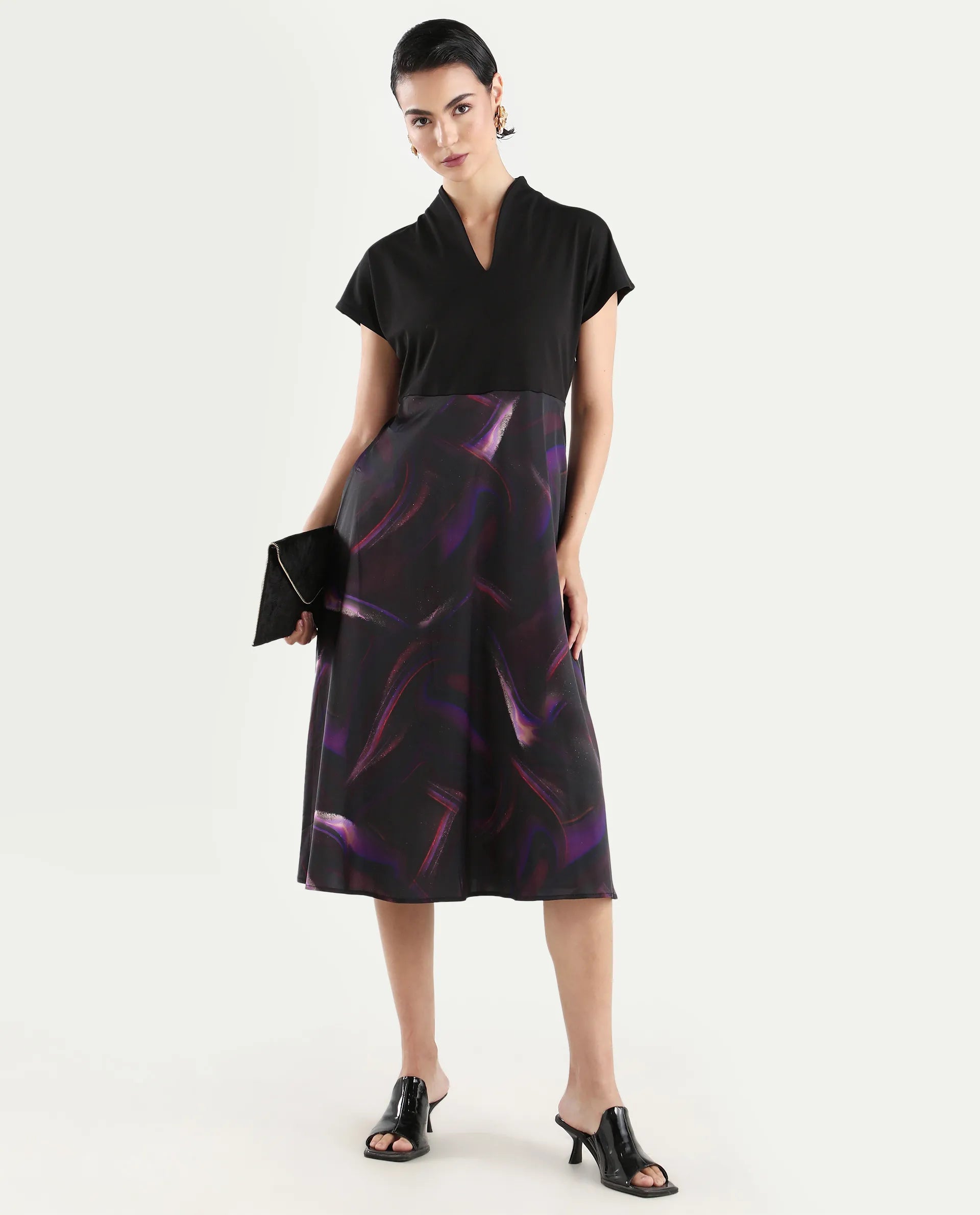 Rareism Women's Usopp Black Polyester V-Neck Abstract Print Extended Sleeves Midi Flared Dress