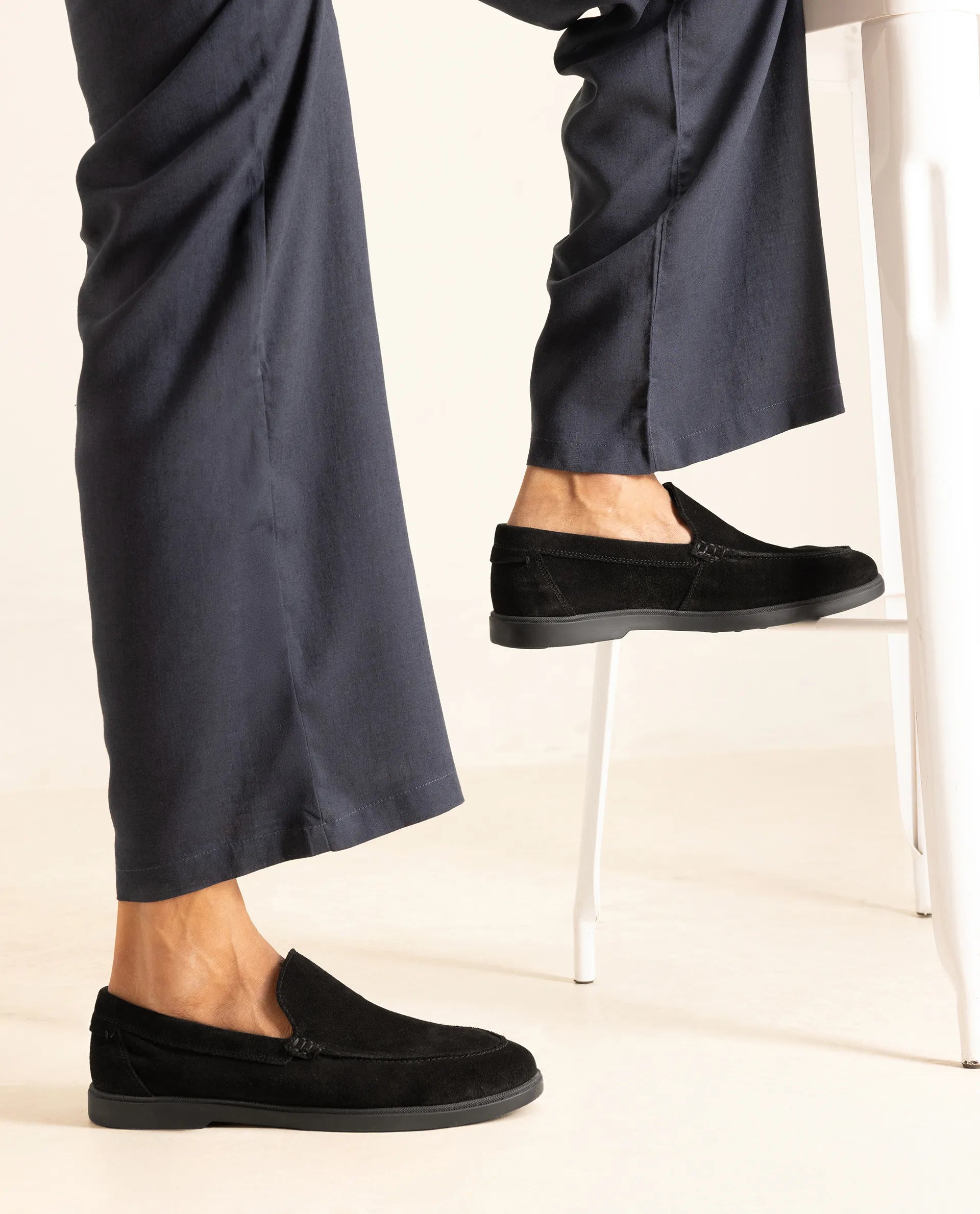 Rare Rabbit Men Velour Black Suede Leather Slip-On Closure Loafer