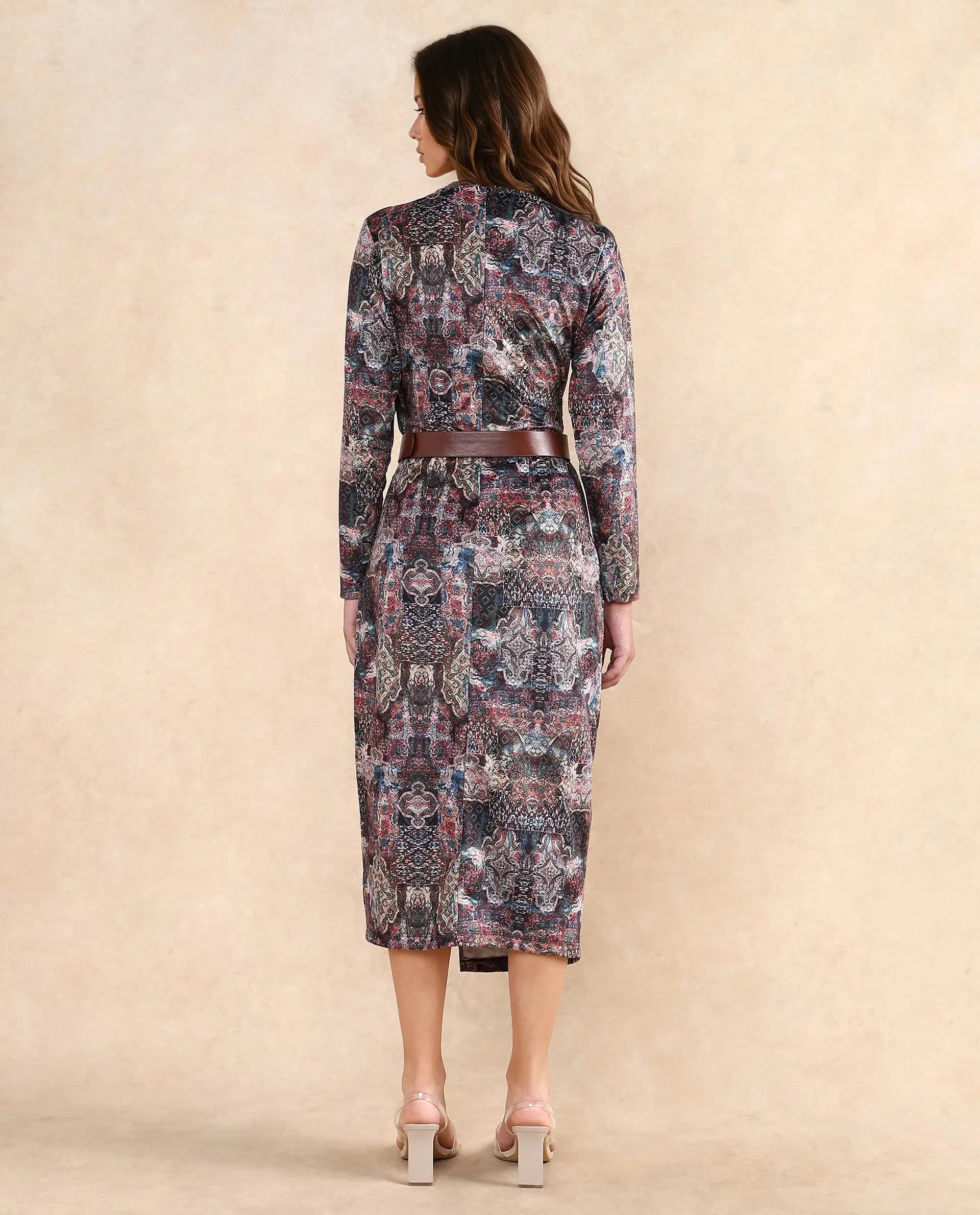 Rareism Women Wekly Dark Multi Full Sleeve V-Neck Zipper Closure Fitted Midi Abstract Print Dress