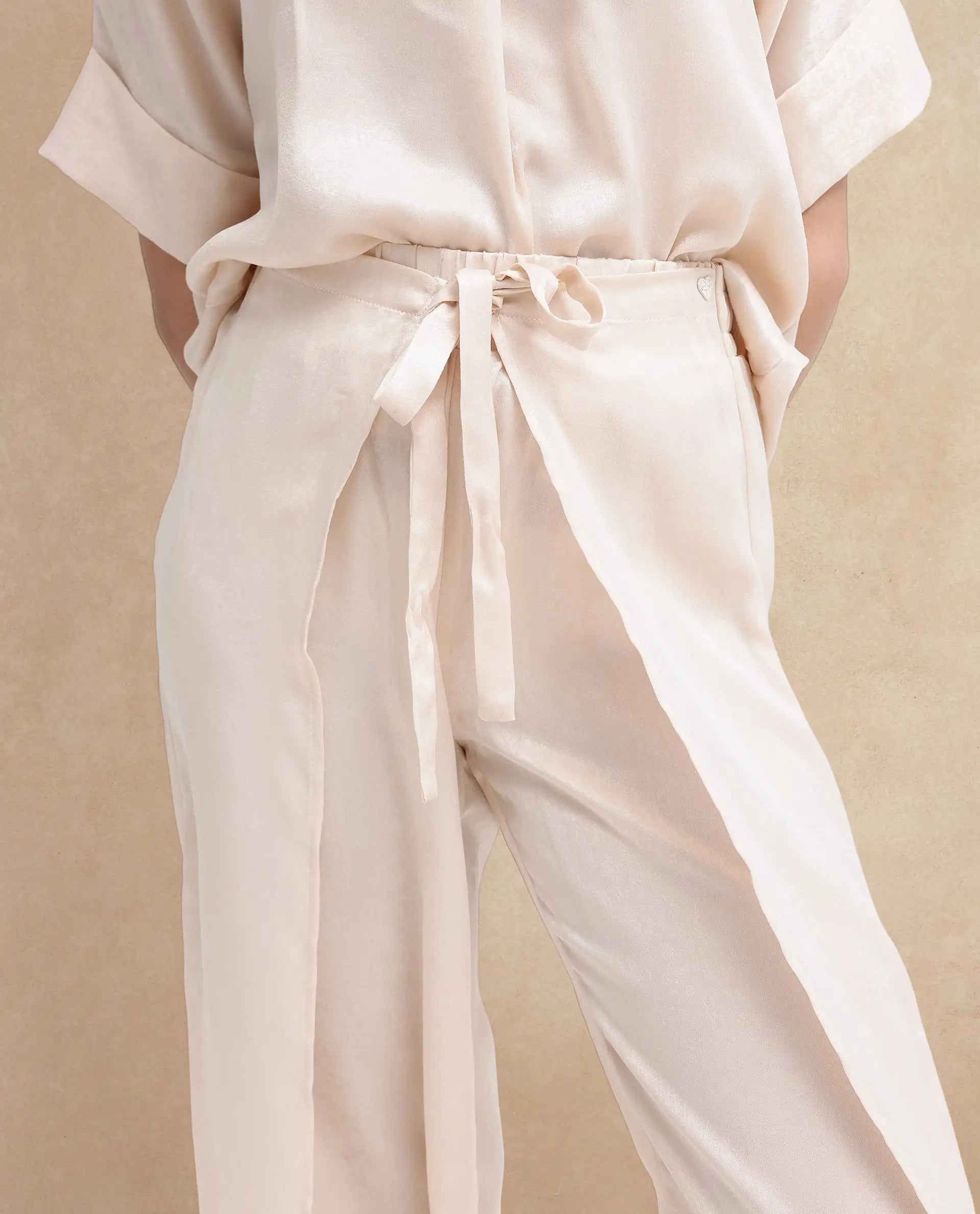 Rareism Women Yamato-B Light Beige Wide Fit Plain Ankle Length Trouser