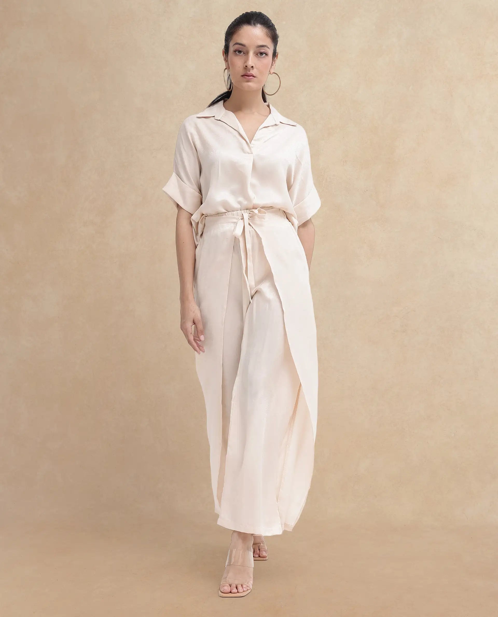 Rareism Women Yamato-B Light Beige Wide Fit Plain Ankle Length Trouser