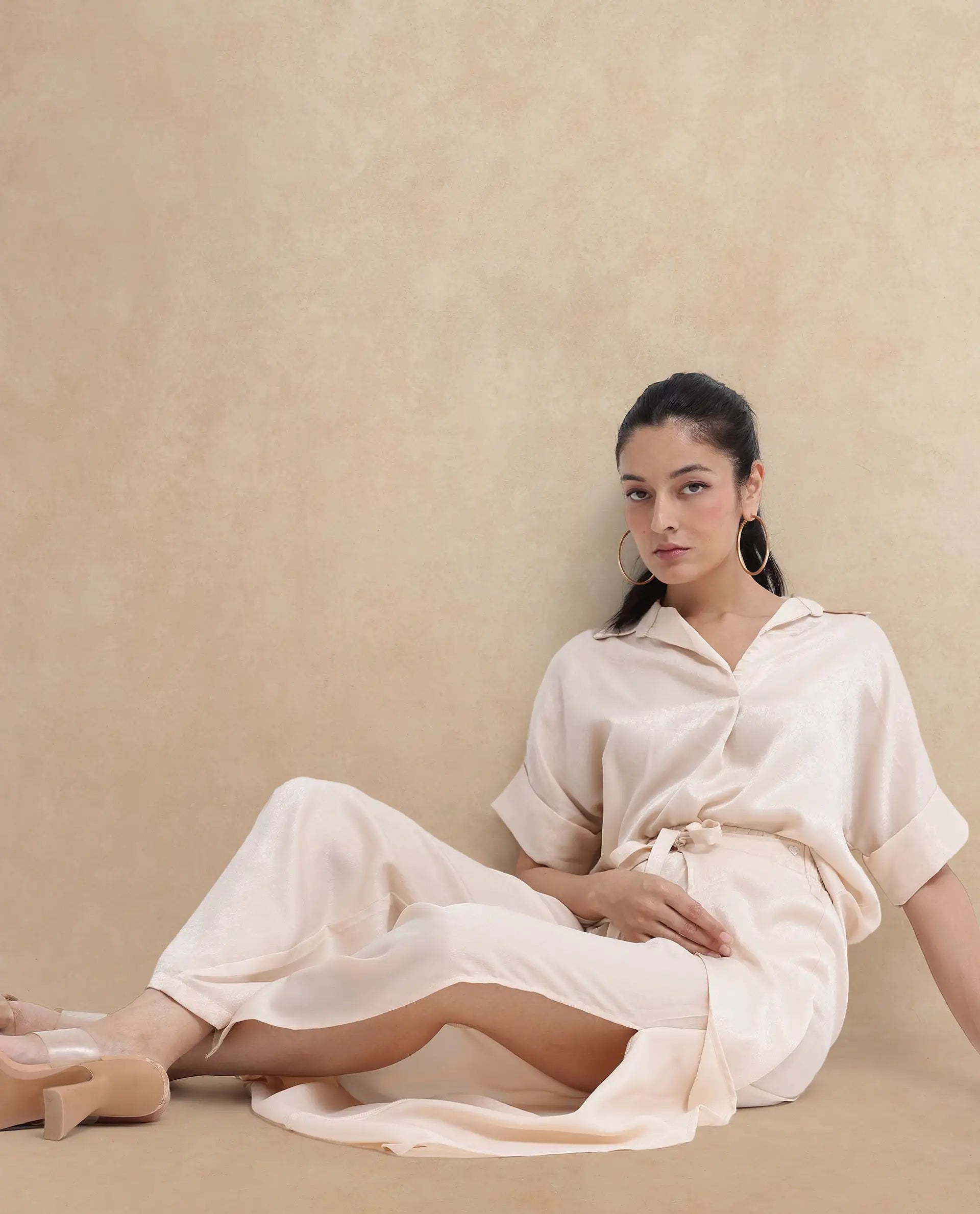 Rareism Women Yamato-B Light Beige Wide Fit Plain Ankle Length Trouser