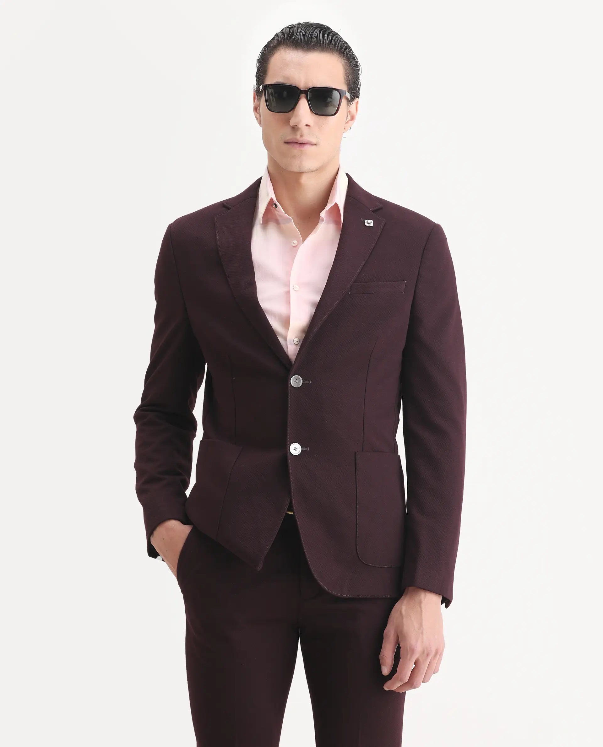 Rare Rabbit Men's Zandro Maroon Rayon Plain Tailored Fit Full Sleeve Lapel Neck Suits